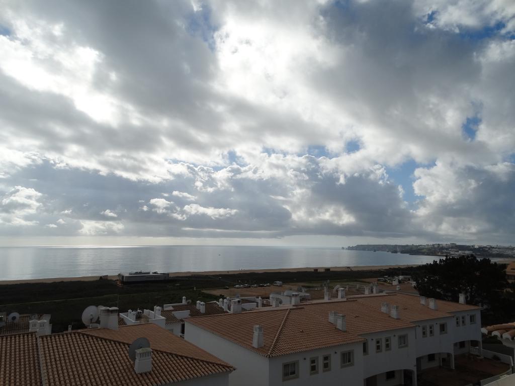 Meia Praia Apartment