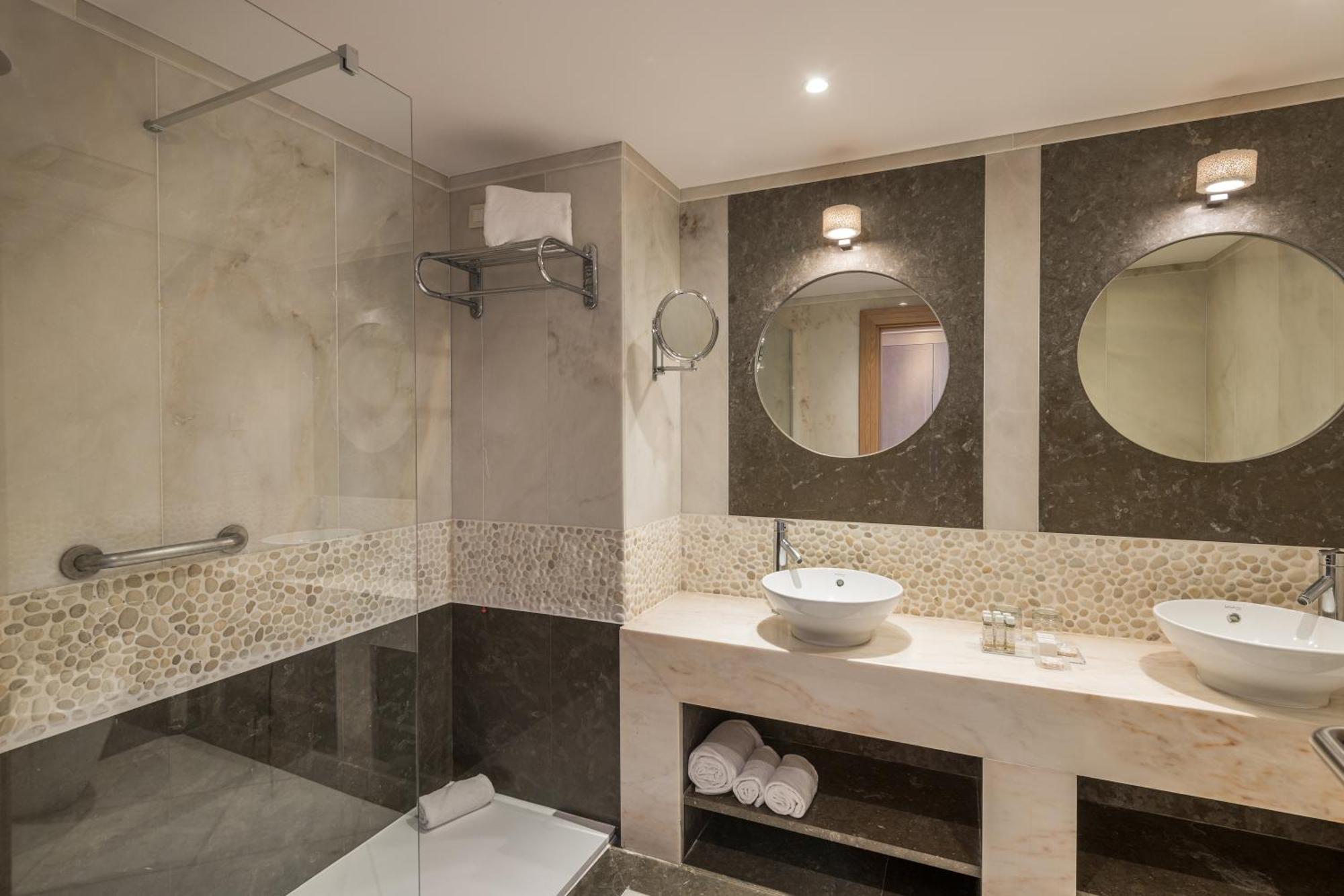 Oceanfront - Preferred And Hotel Sesimbra