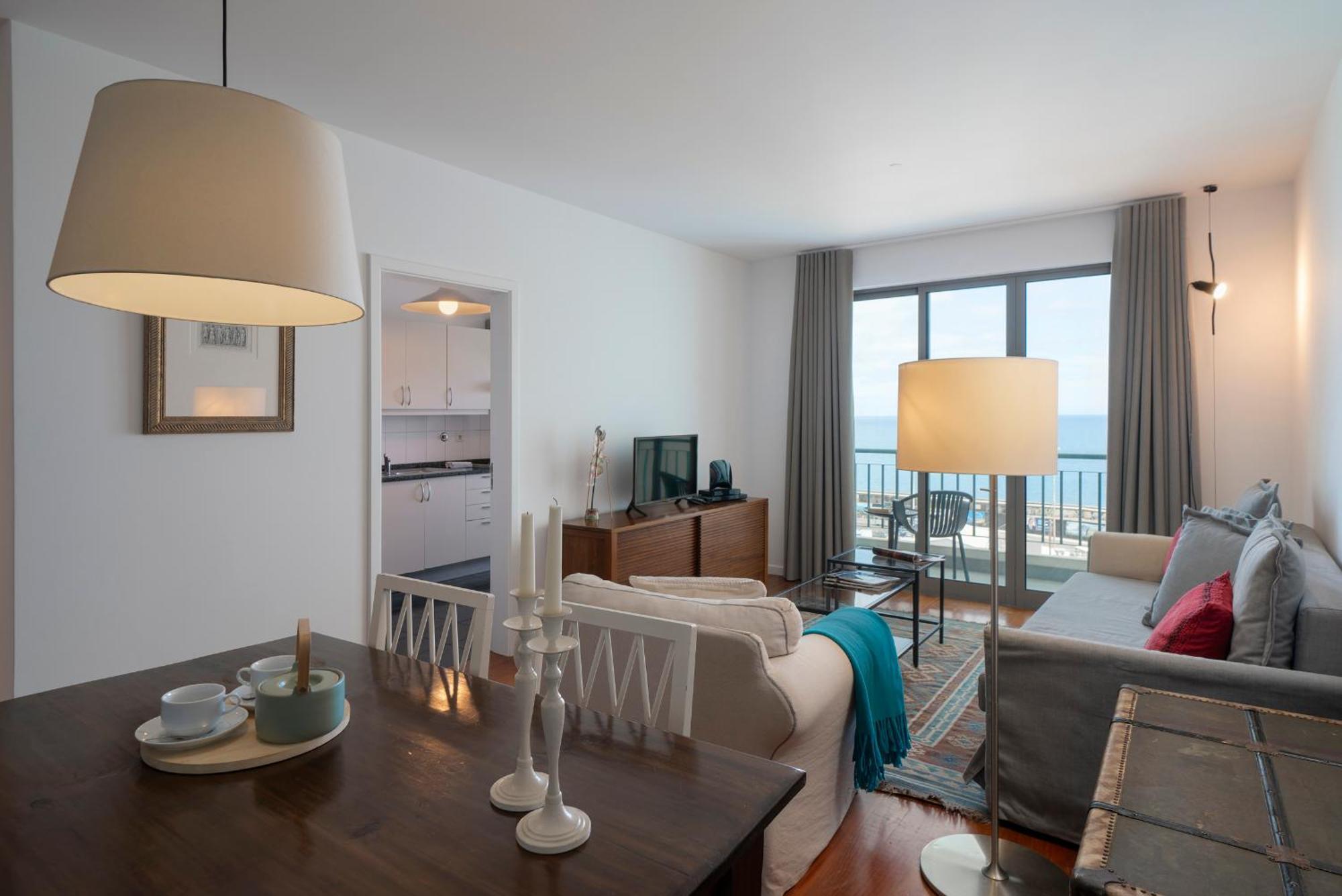 Sea front apartment - Princesa D. Amélia Apartamento