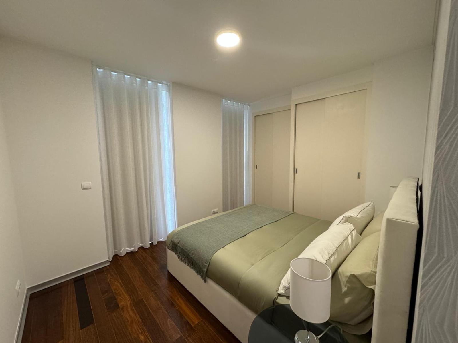 Next Corner Plaza Apartamento