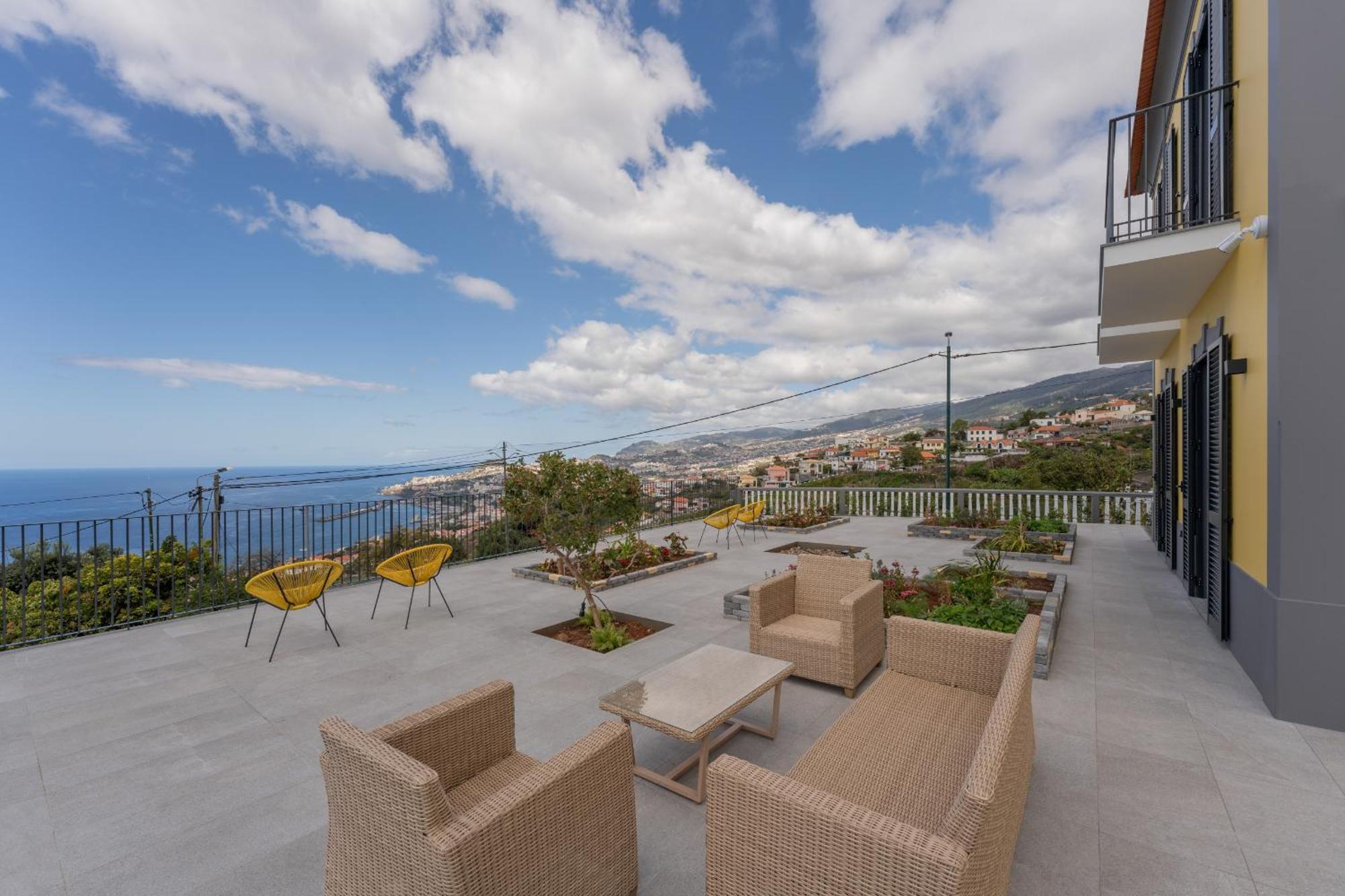 Flh Papaya With Sea View * Funchal (Madeira)
