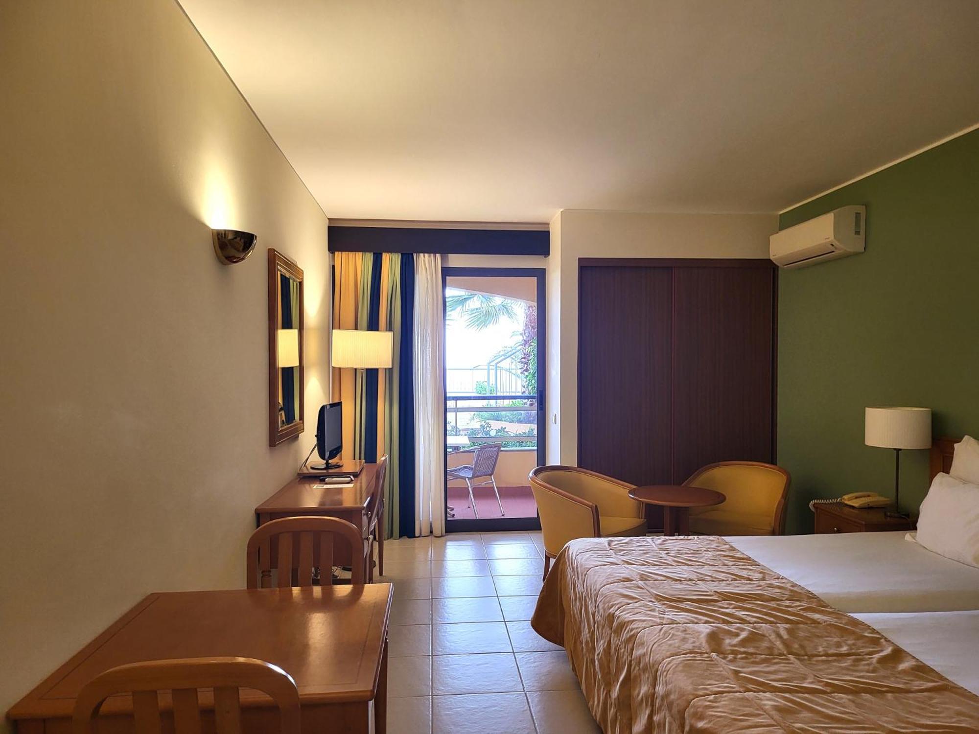 Cais Da Oliveira Hotel