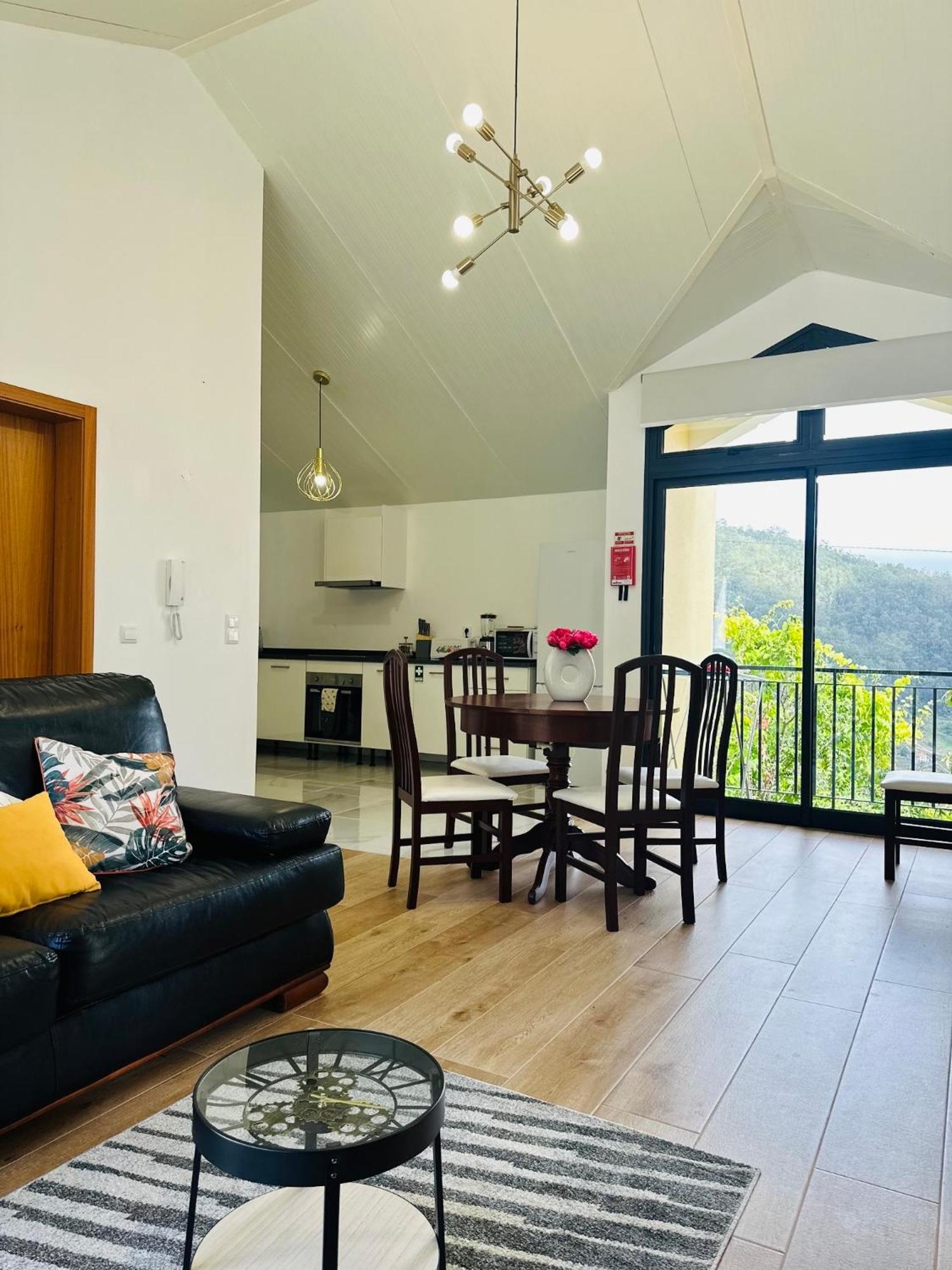 Boavista- 2 Bed House -cosy Panoramic -sea - Mountain View *