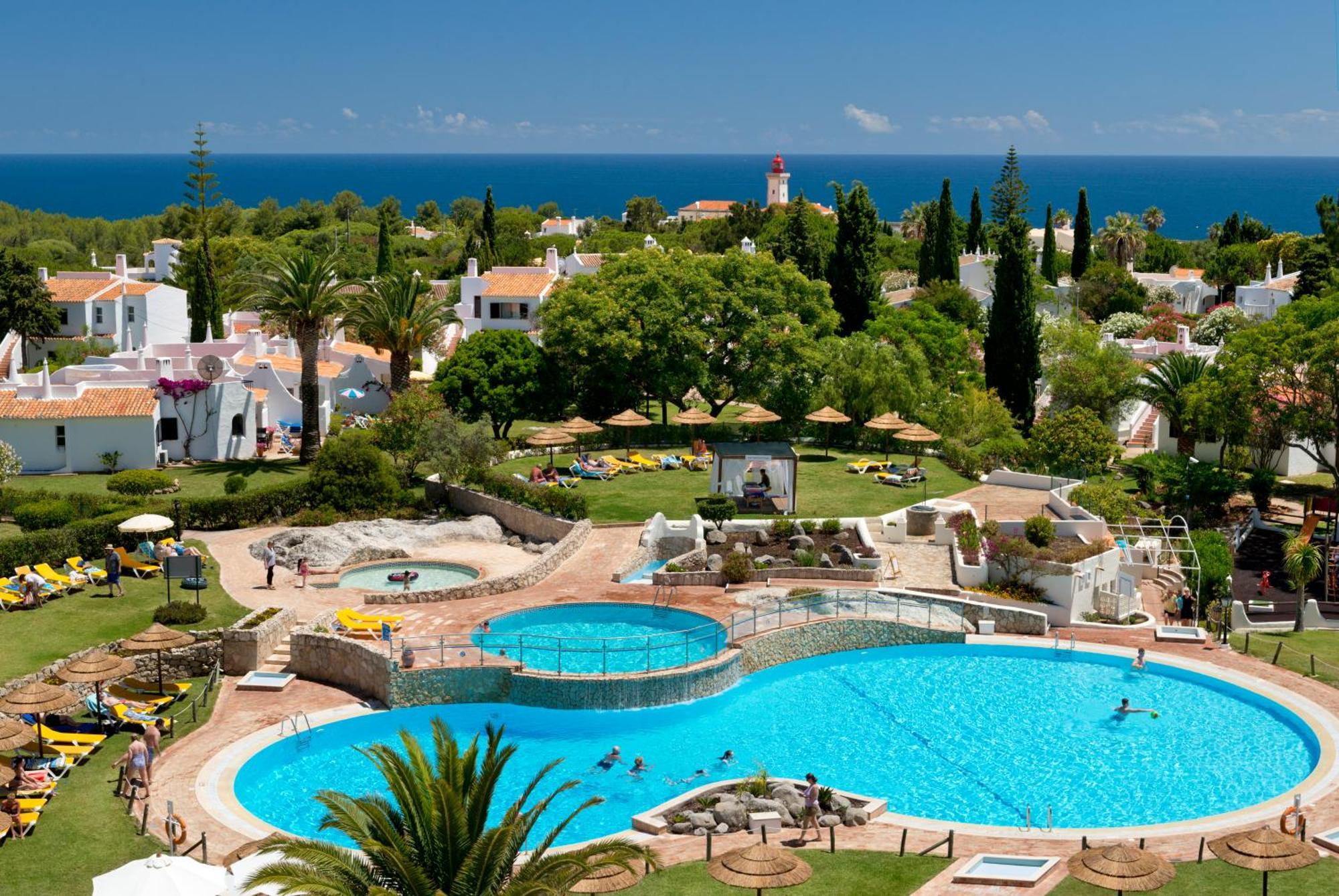 Rocha Brava Village Resort 4*
