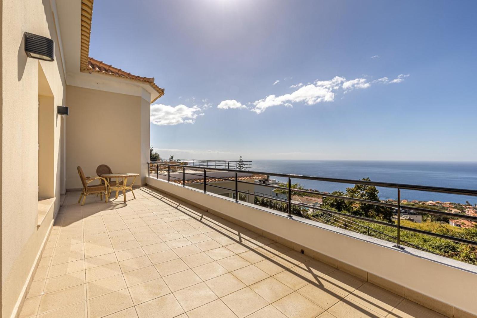 Luxury With Private Heated Pool, Garden And Views Of The Sea And Mountains. * Arco da Calheta (Madeira)