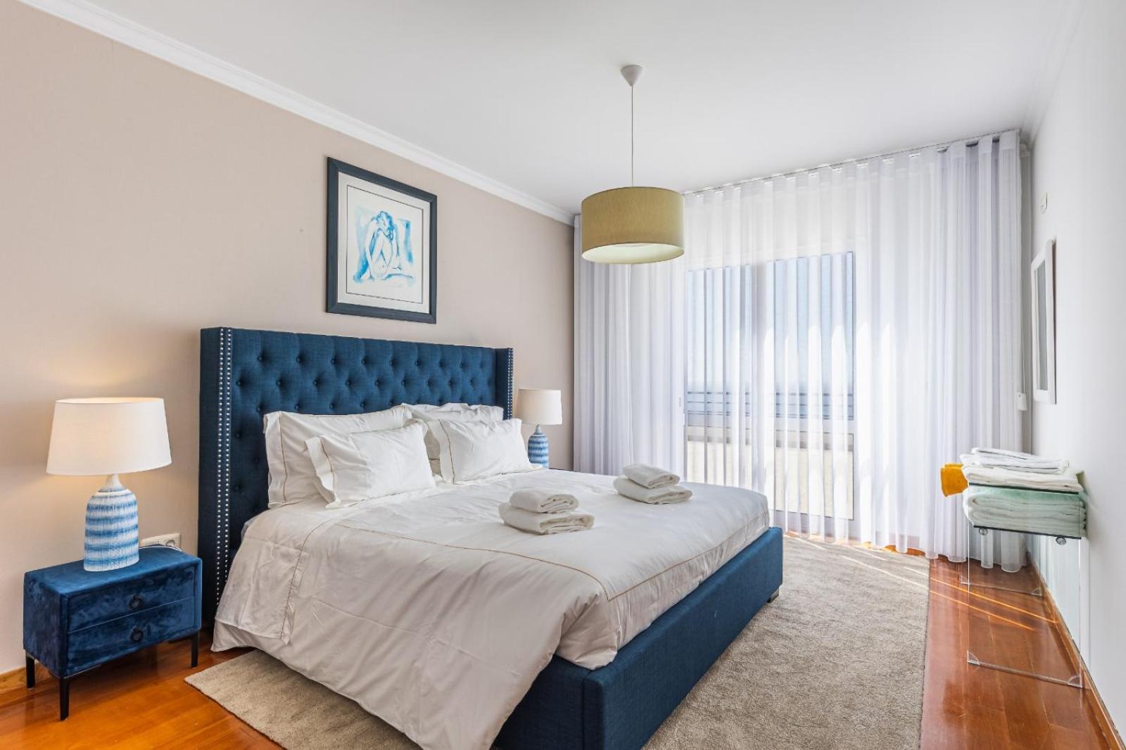 Luxury With Private Heated Pool, Garden And Views Of The Sea And Mountains. Villa