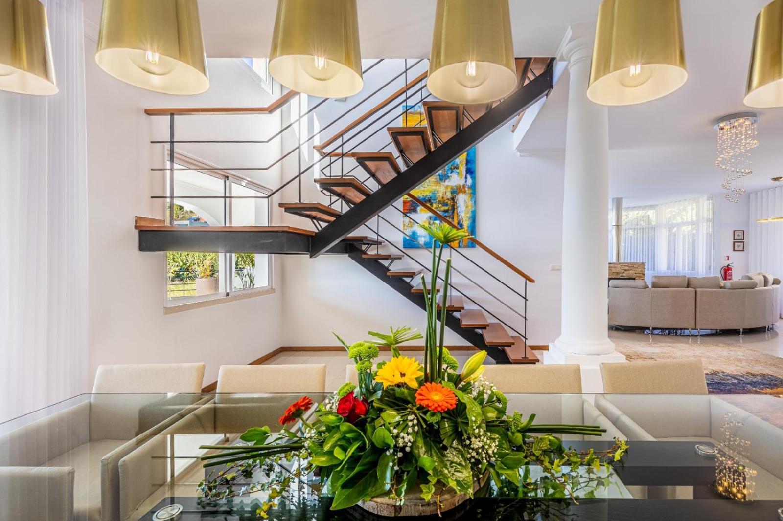 Villa Luxury With Private Heated Pool, Garden And Views Of The Sea And Mountains. Arco da Calheta (Madeira)