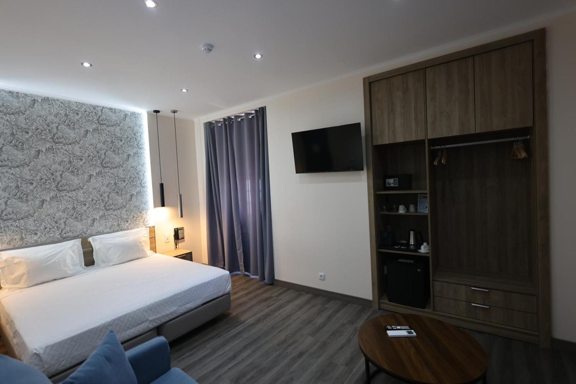 Pensao Praca Da Figueira Guest house