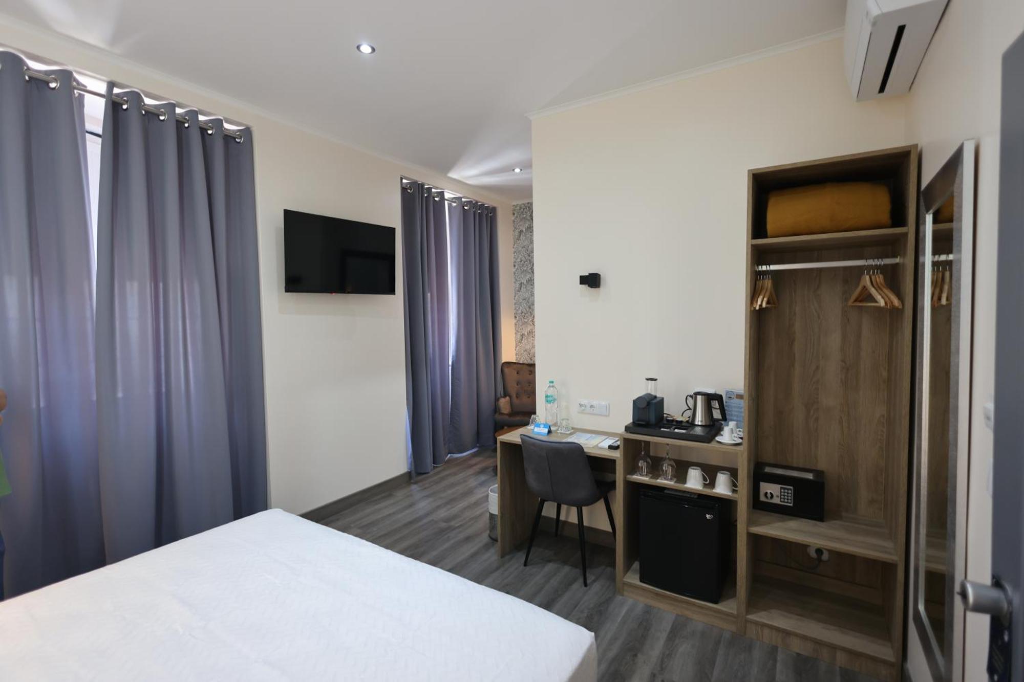 Pensao Praca Da Figueira Guest house