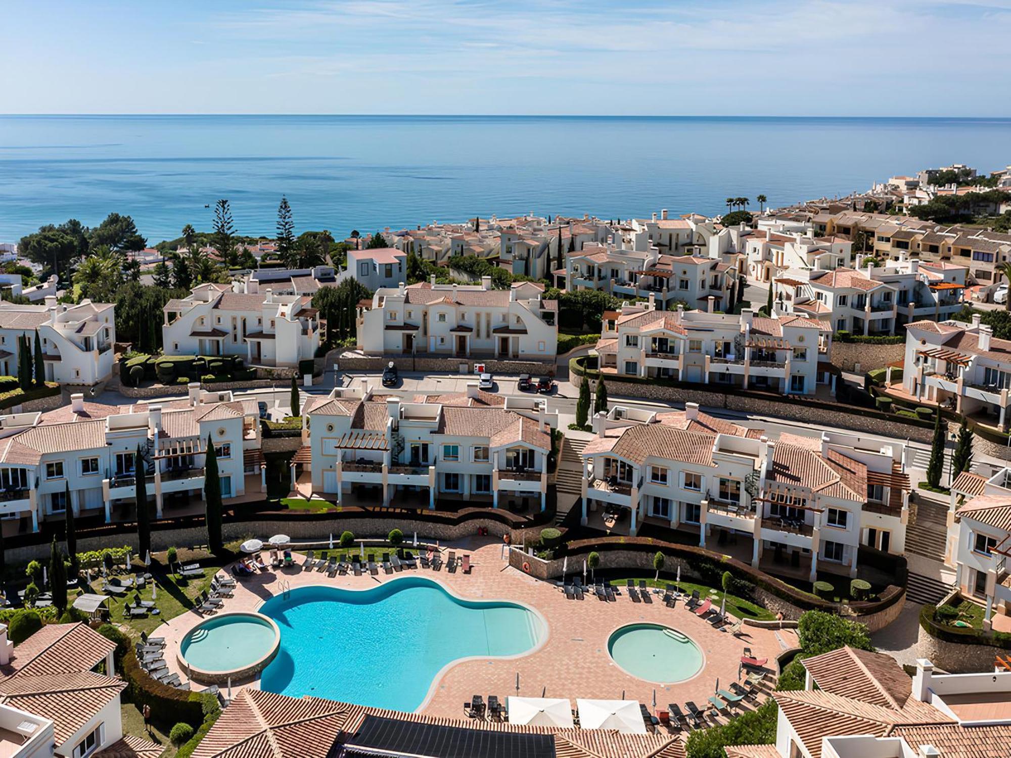 Nau Village Holiday park 4*