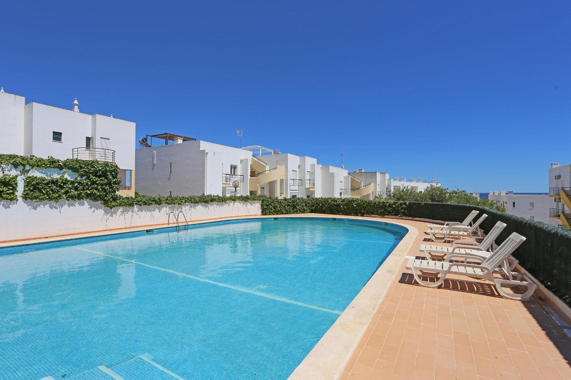 Quinta Dos Pinheiros Apartment