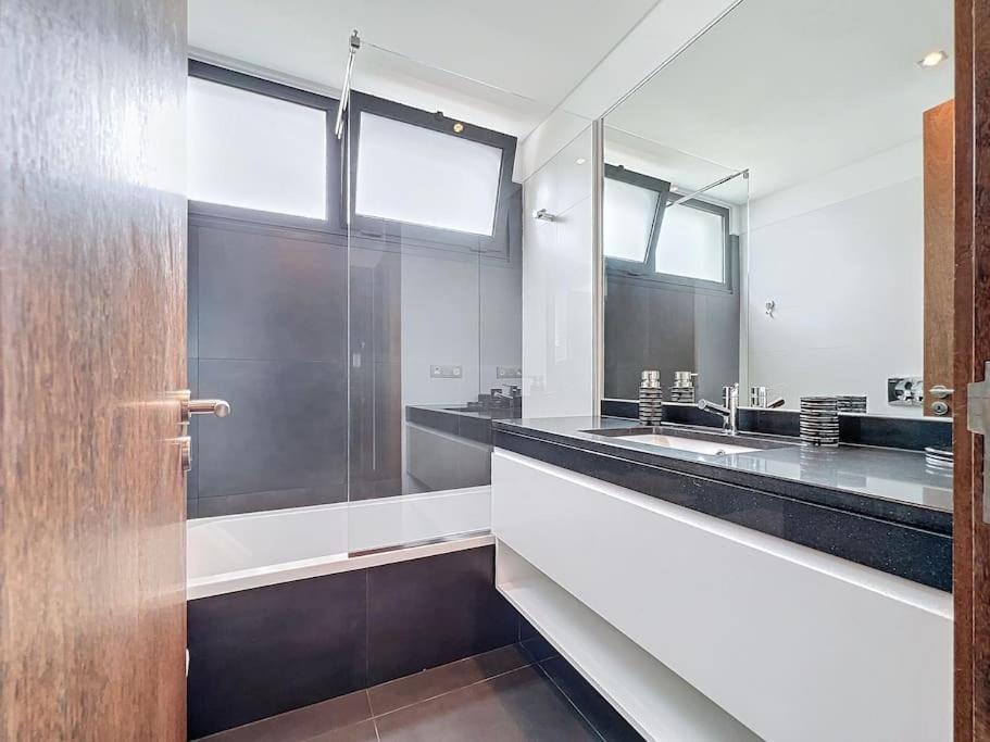 Villa Ribeiro Real 12 A *
