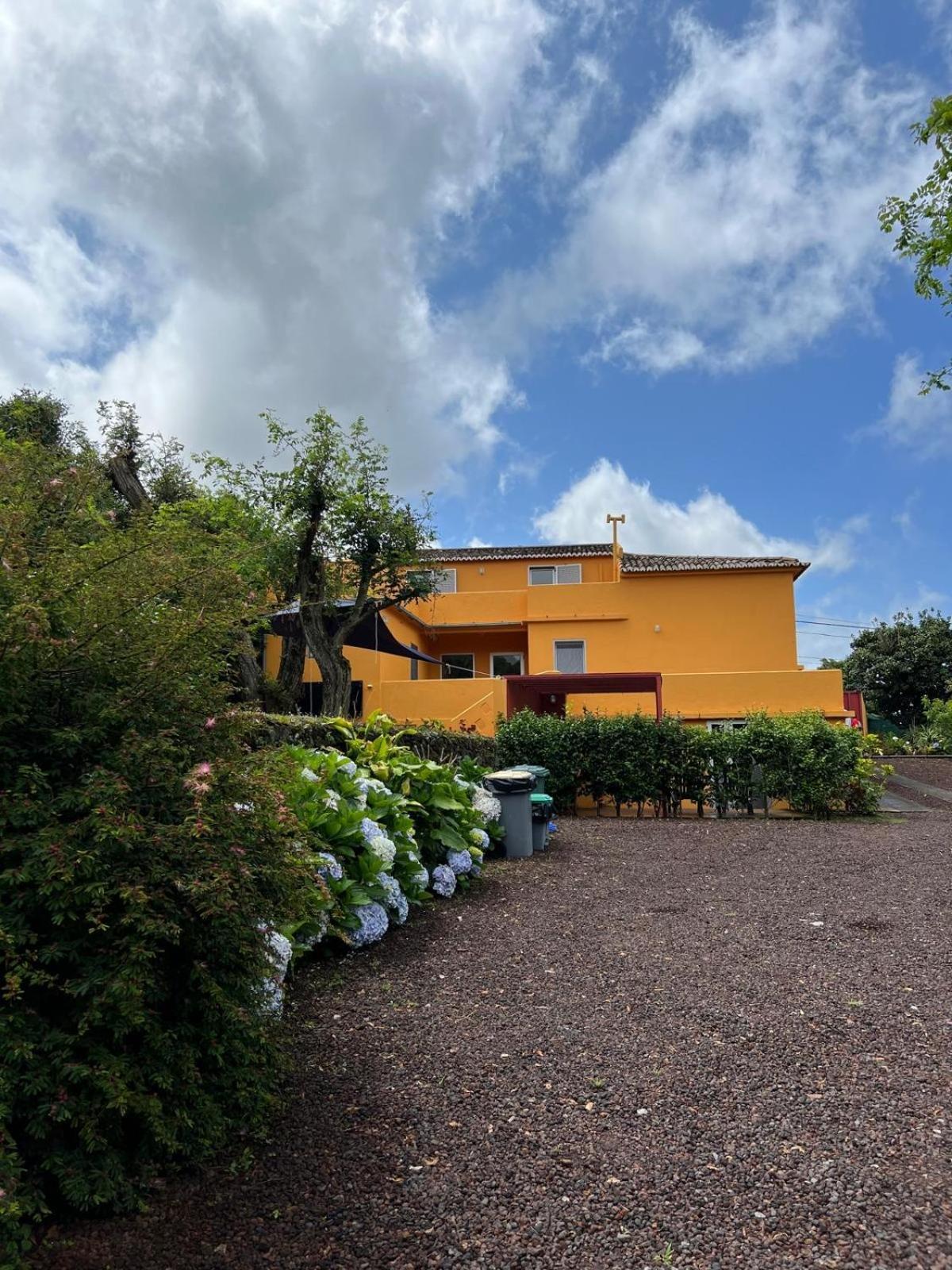 A Casa Amarela Vakantiehuis Capelas