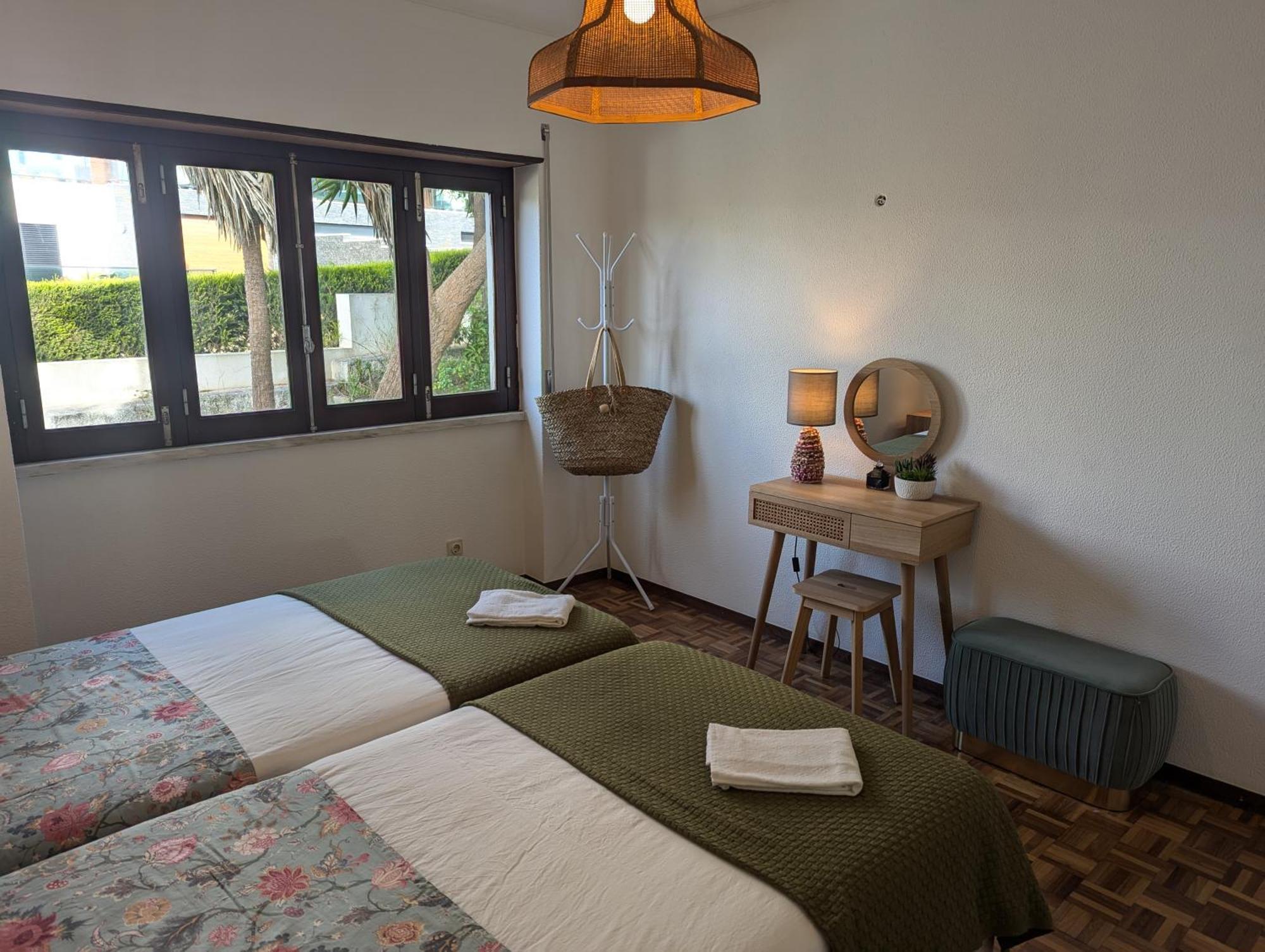 Rustic Retreat - Country With Large Garden, Exquisite Gym, And Nearby The Vakantiehuis Ericeira