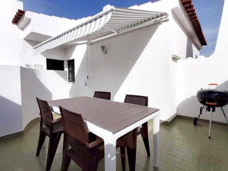 Areias - Oura & Bbq & The Oura Strip * Albufeira