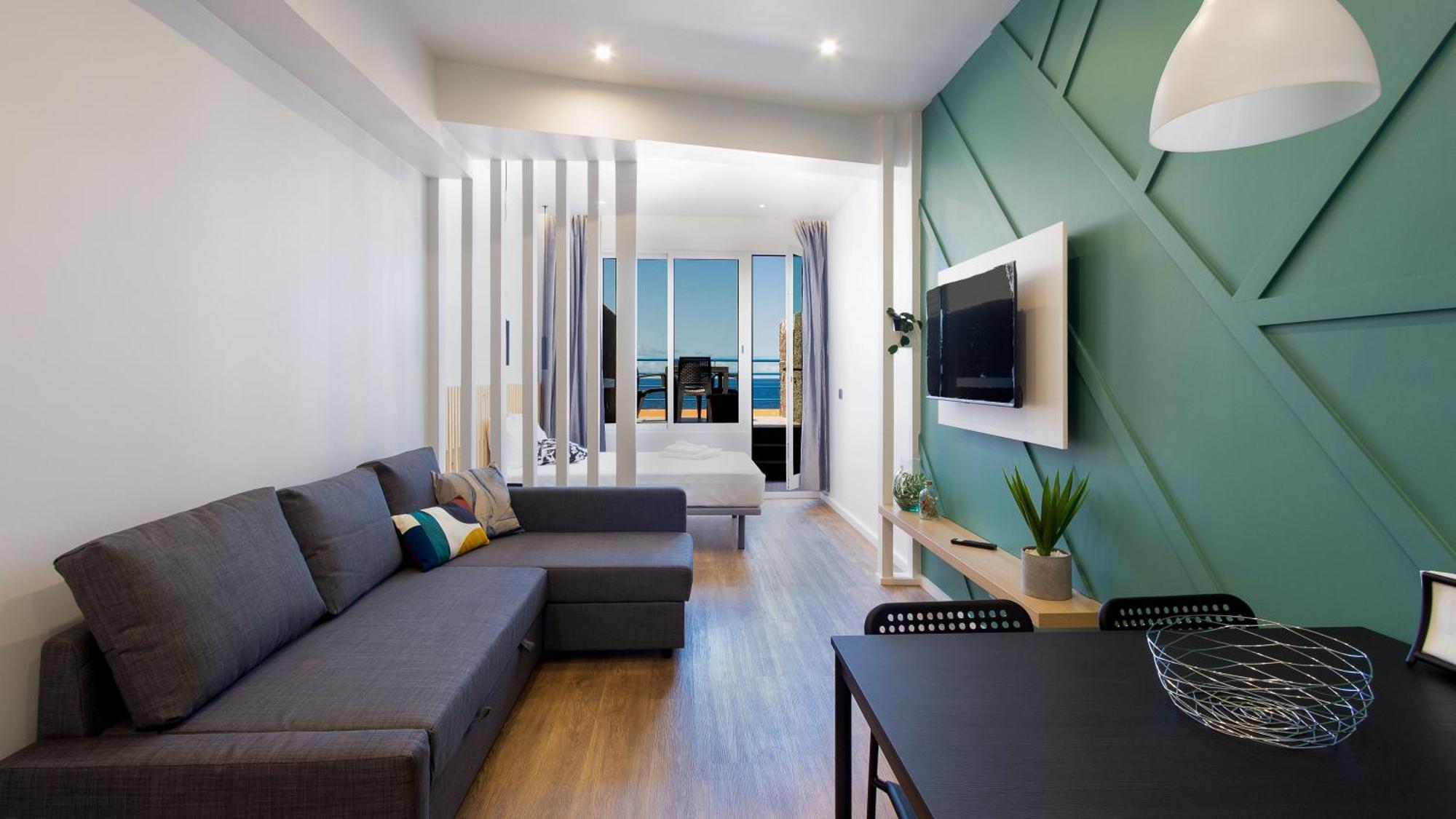 The Jolie - By The Ocean Apartment