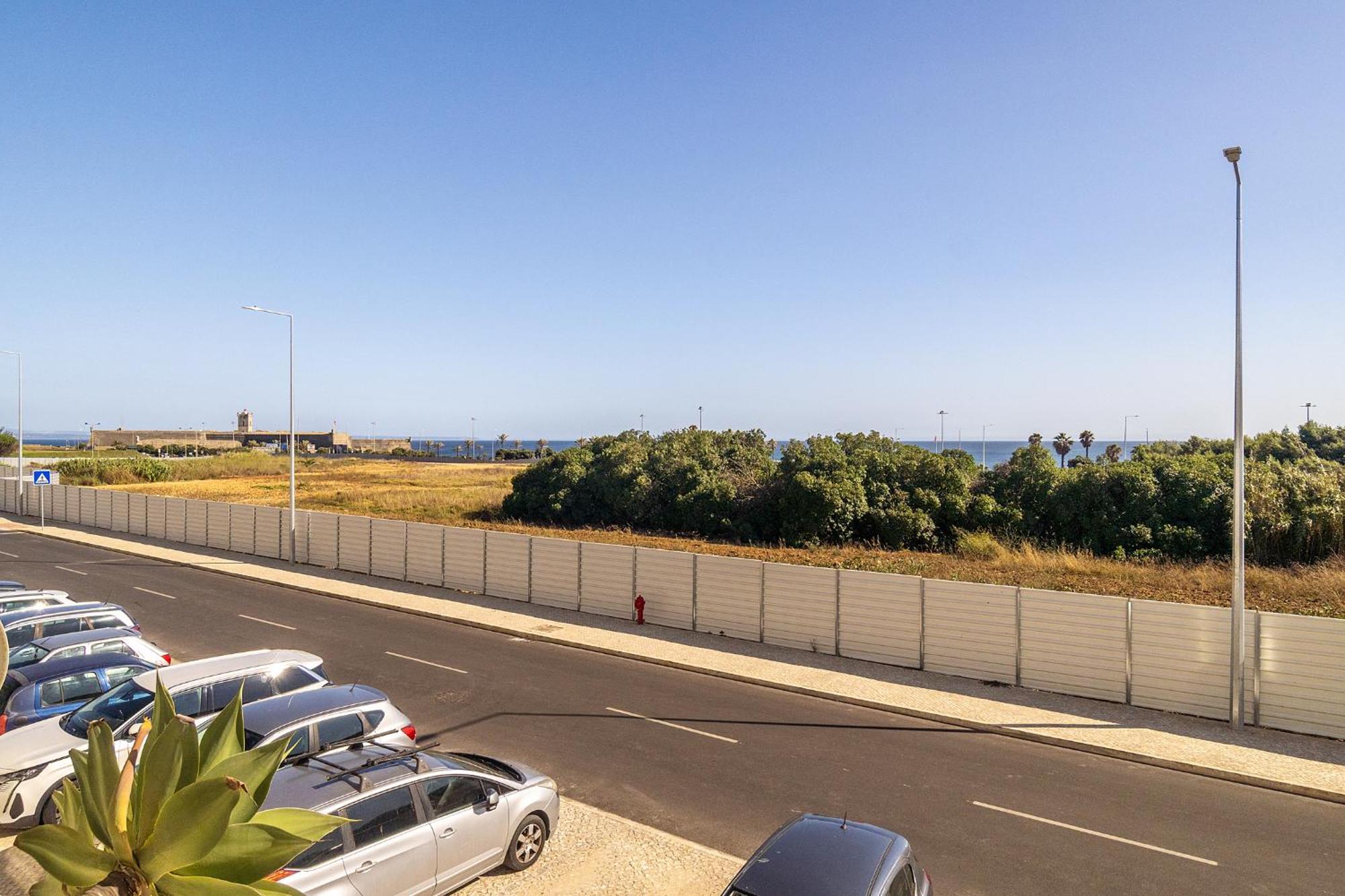 Whome Study & Surf Carcavelos 1-bed By & Nova Sbe * Carcavelos (Lisbon)