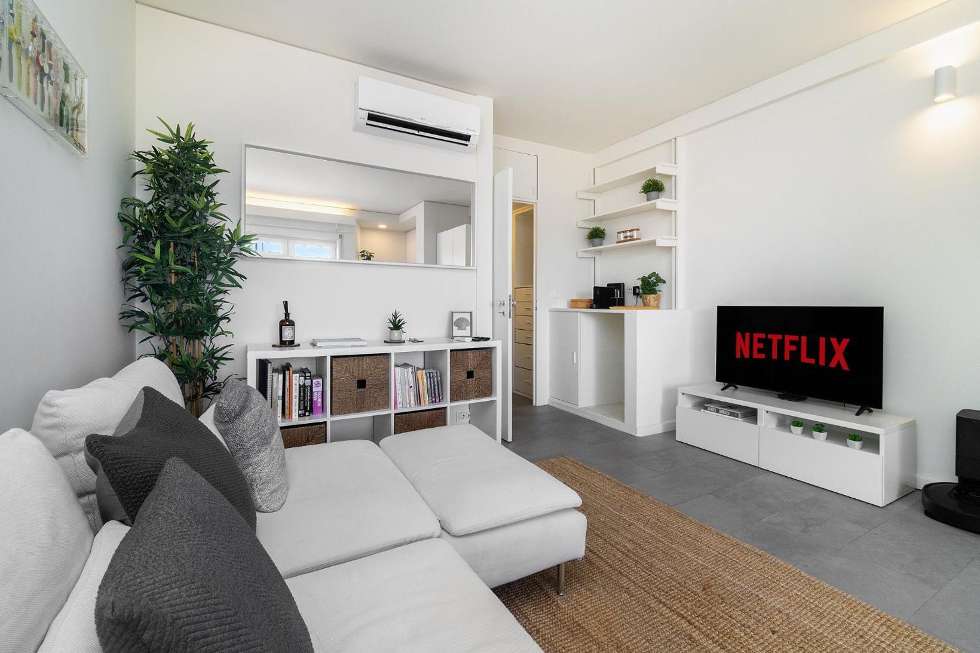 Whome Study & Surf Carcavelos 1-bed By & Nova Sbe