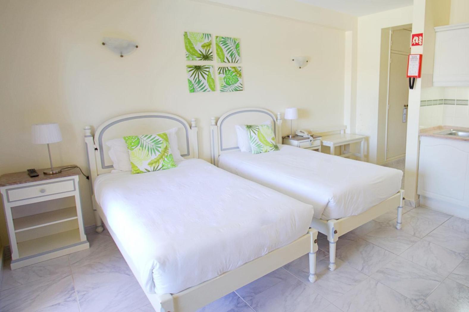 Wot Algarve Hotel Almancil