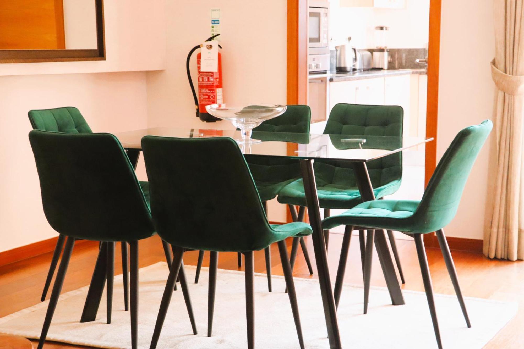 Apartment Luxury 3-bedroom At High-end Da