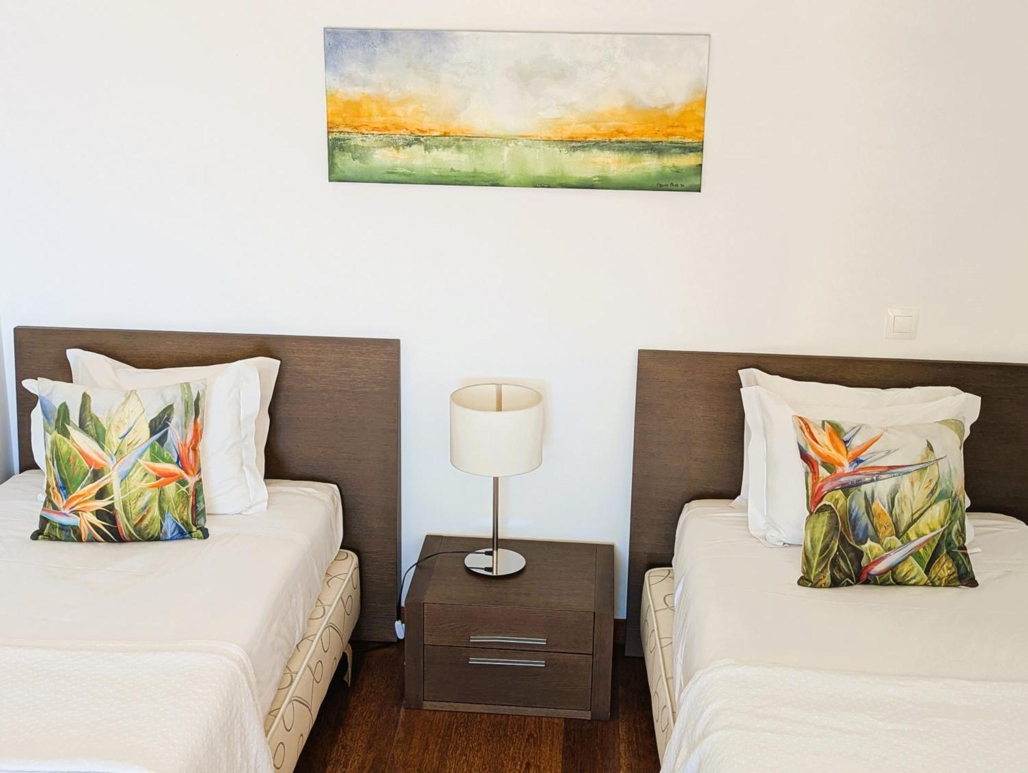 Apartment Luxury 3-bedroom At High-end Da