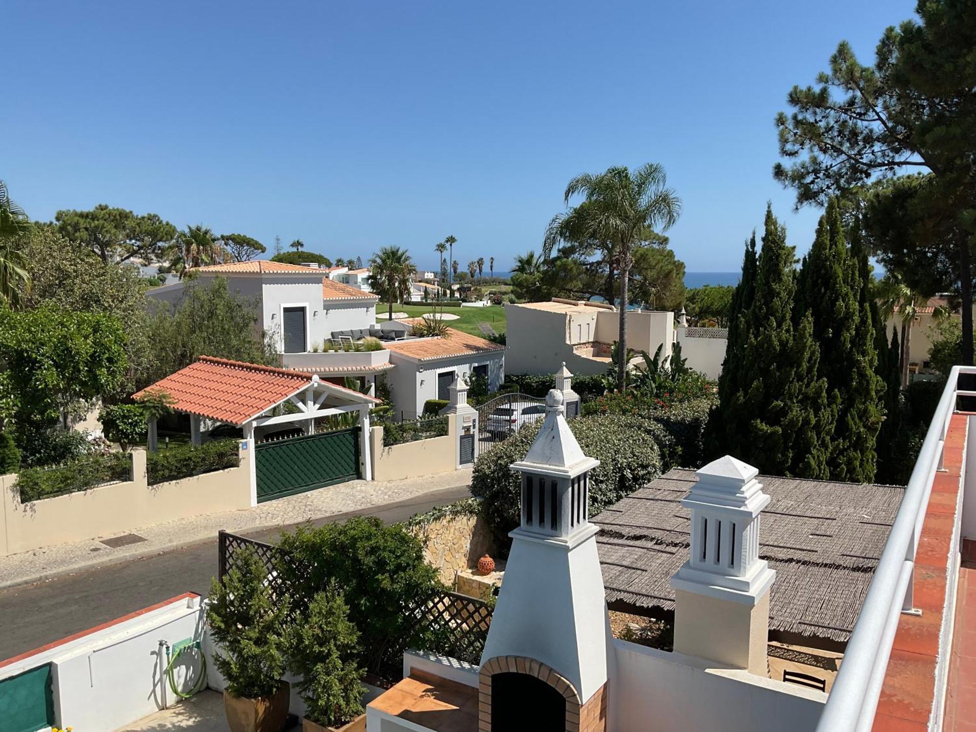 Casa Nicho Vale do Lobo