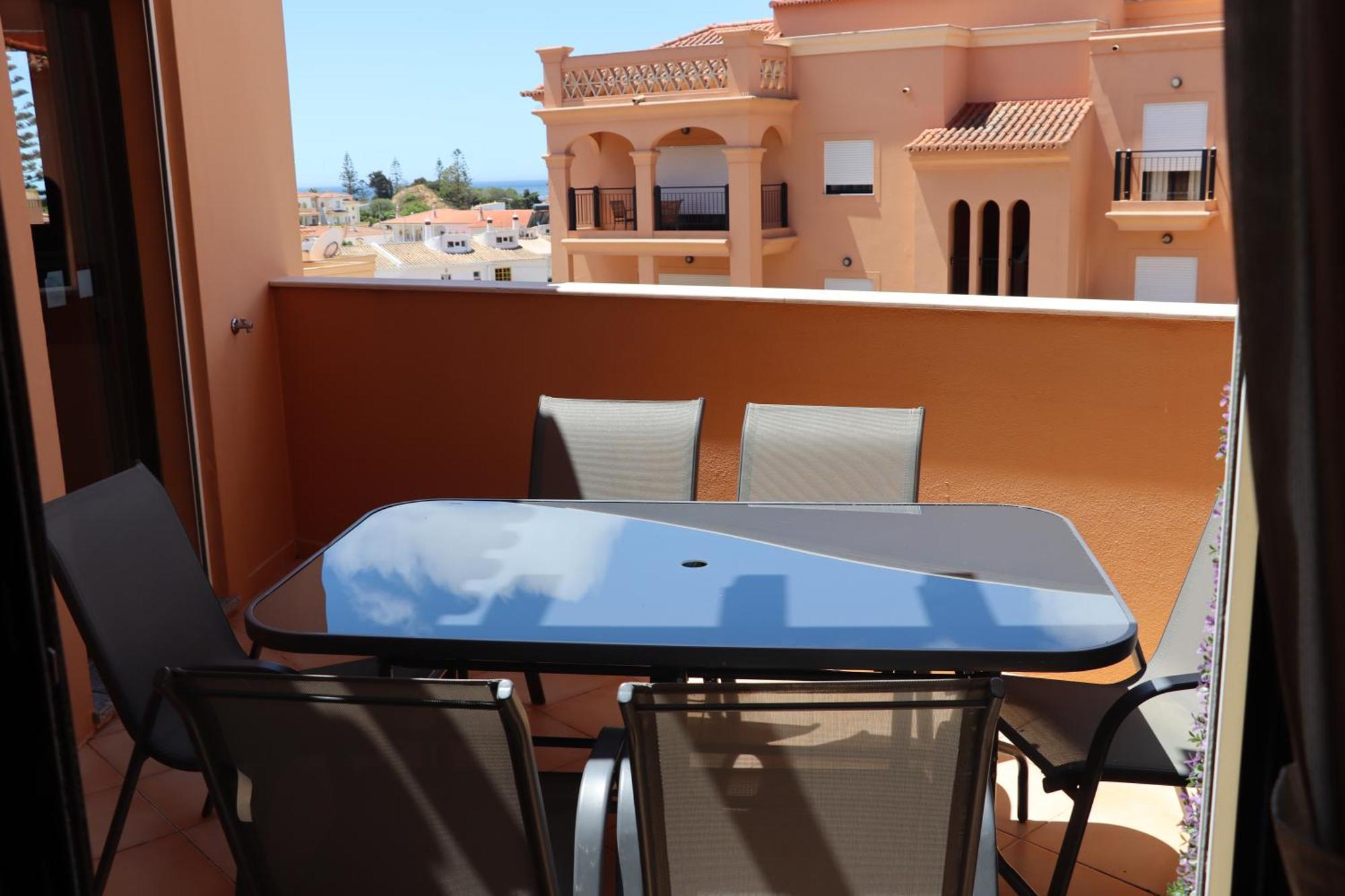 Luxury 3-bedroom At High-end Da Apartment