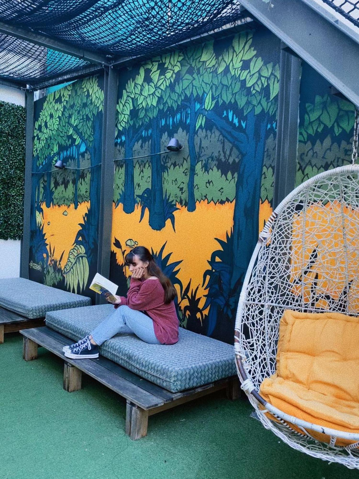 Hostel Hub Patio