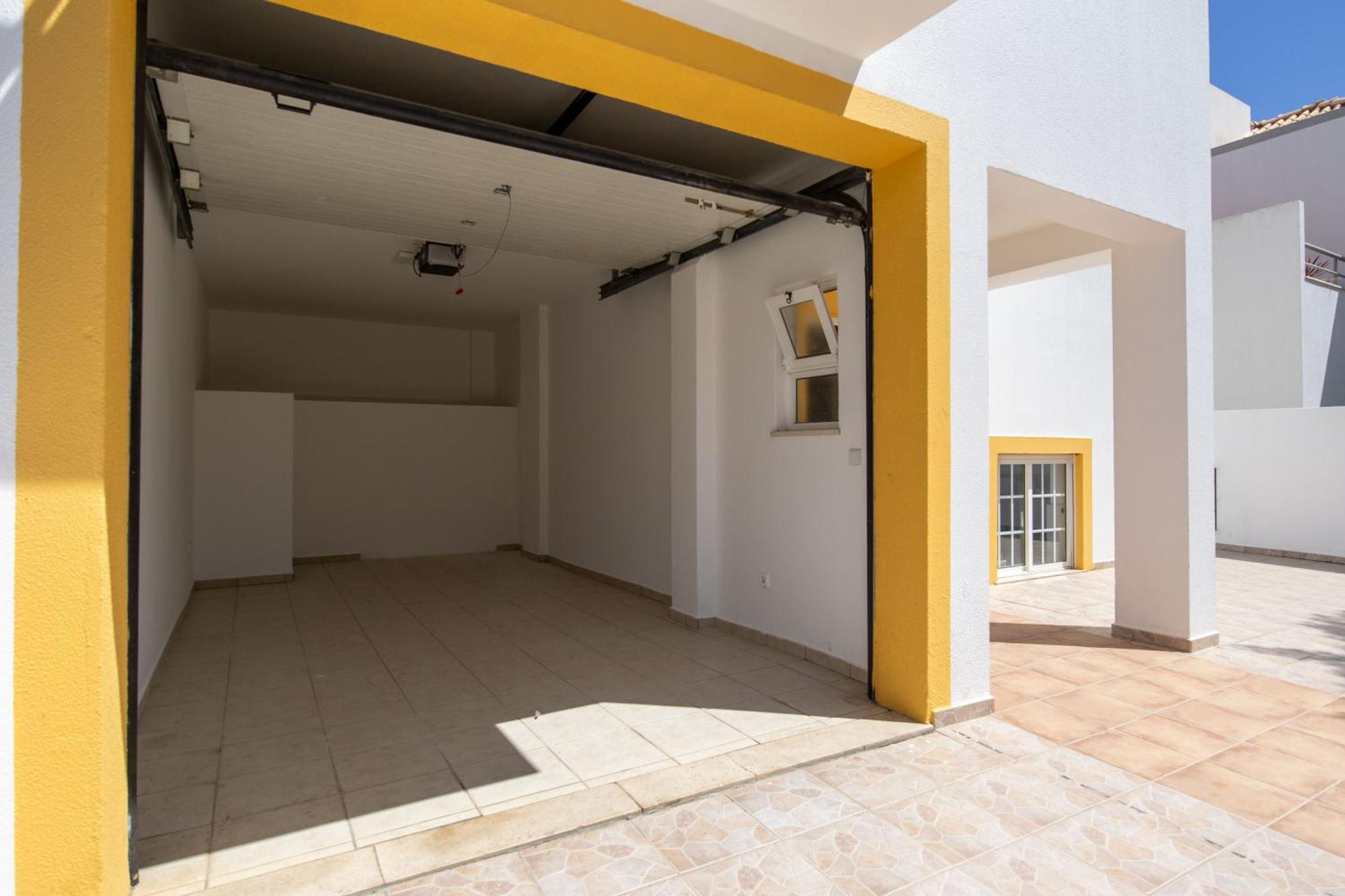 Villa Luxuosa Com Piscina, Garagem E Vista Mar *
