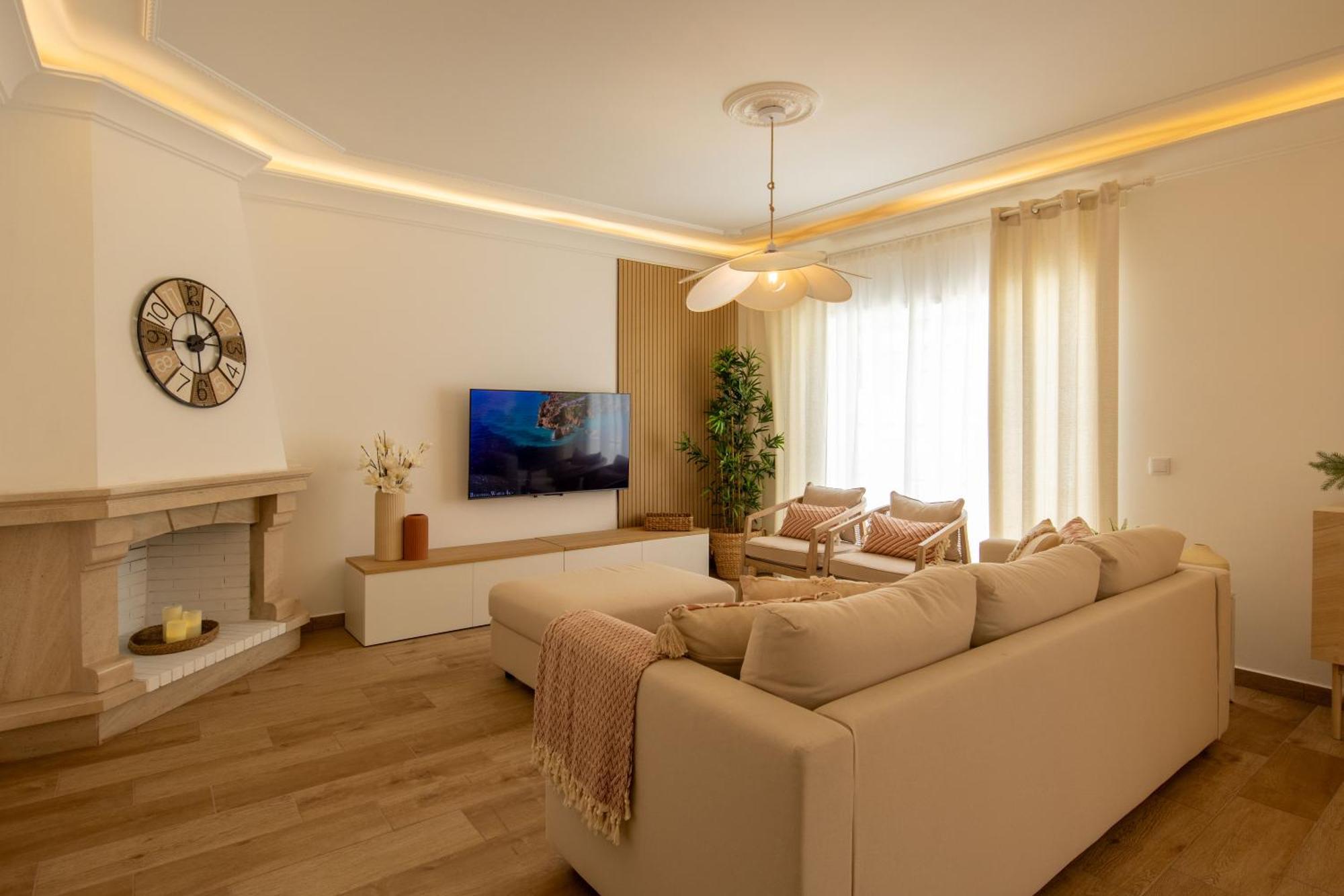 Villa Luxuosa Com Piscina, Garagem E Vista Mar *