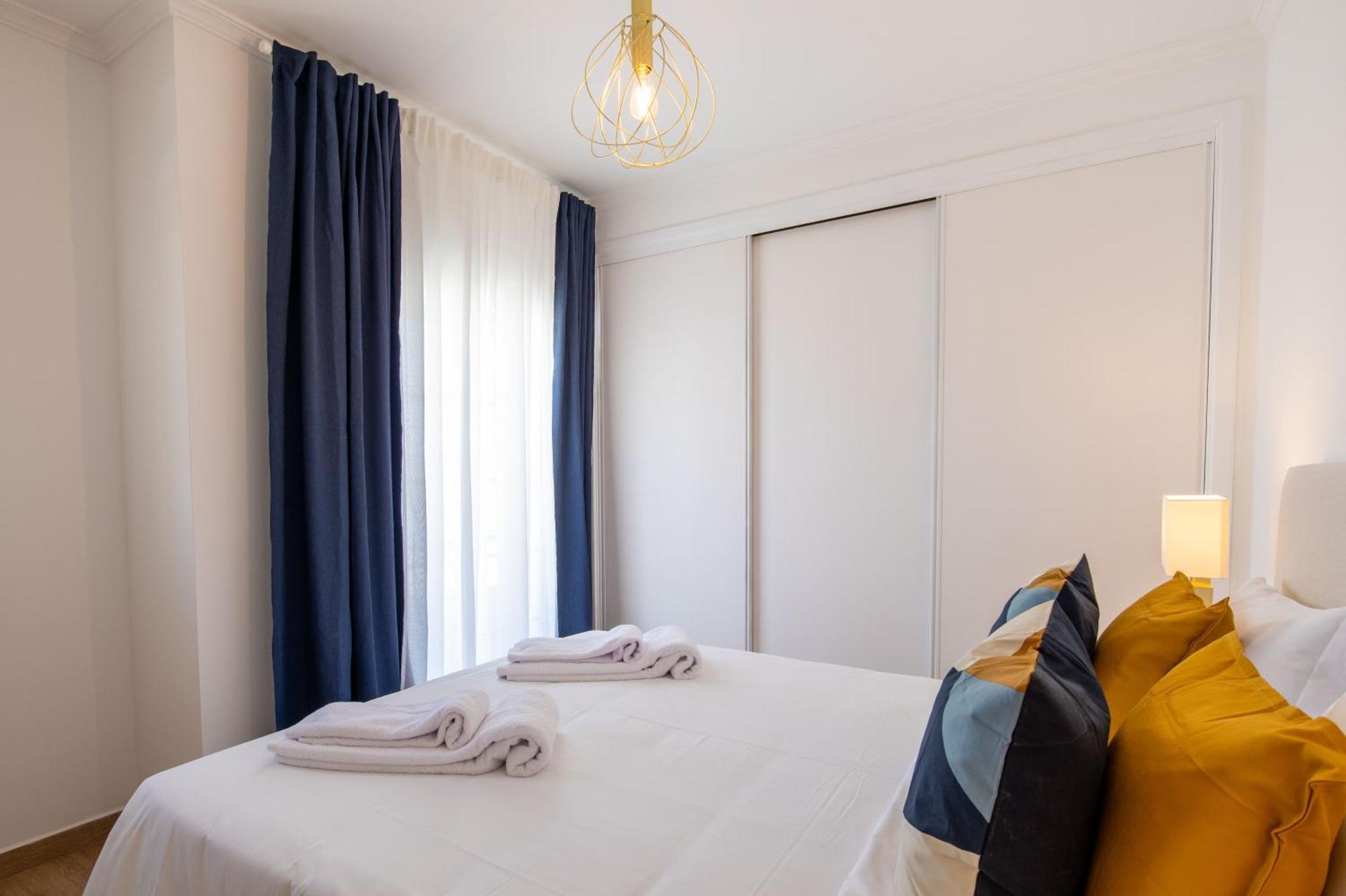 Luxuosa Com Piscina, Garagem E Vista Mar * Tavira