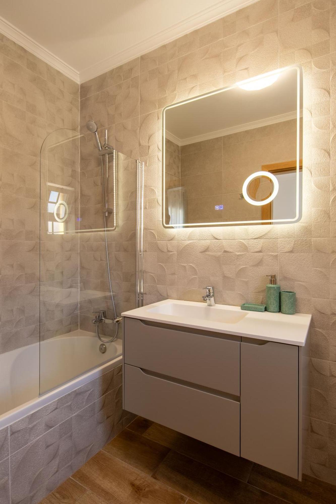 Luxuosa Com Piscina, Garagem E Vista Mar * Tavira