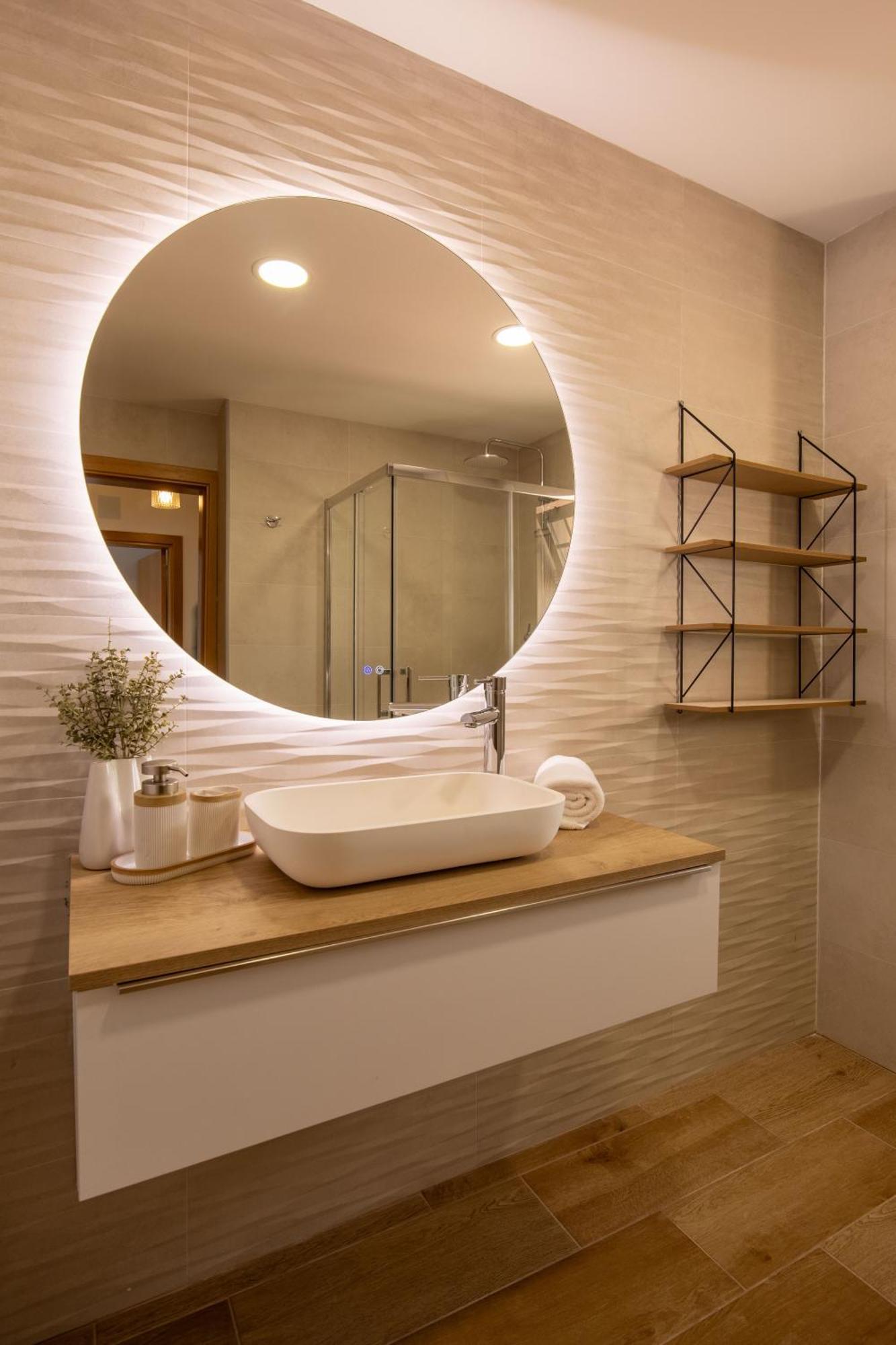 Villa Luxuosa Com Piscina, Garagem E Vista Mar