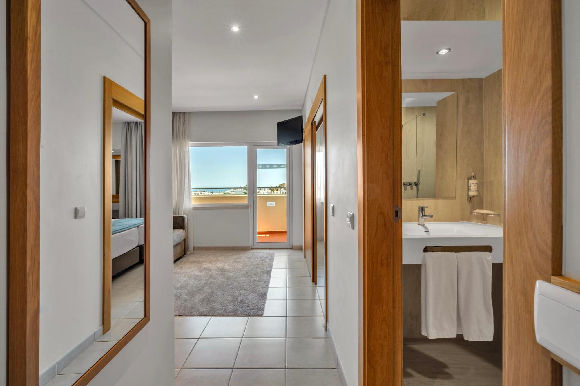 Hotel Sol &