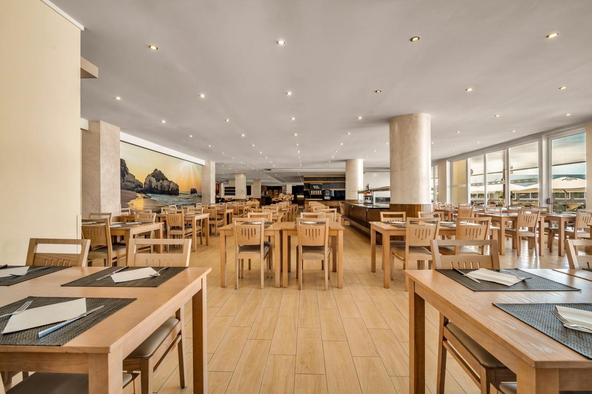 Hotel Sol & 4*