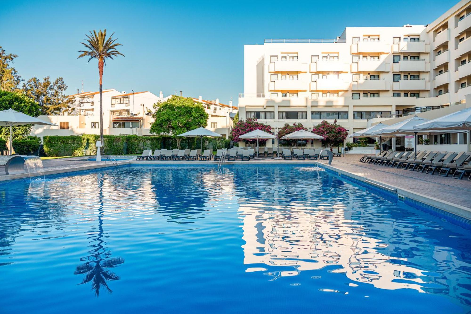Hotel Sol &