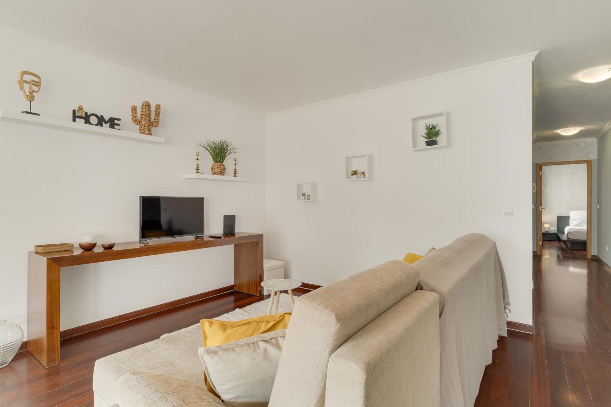 Alfa I Apartment *