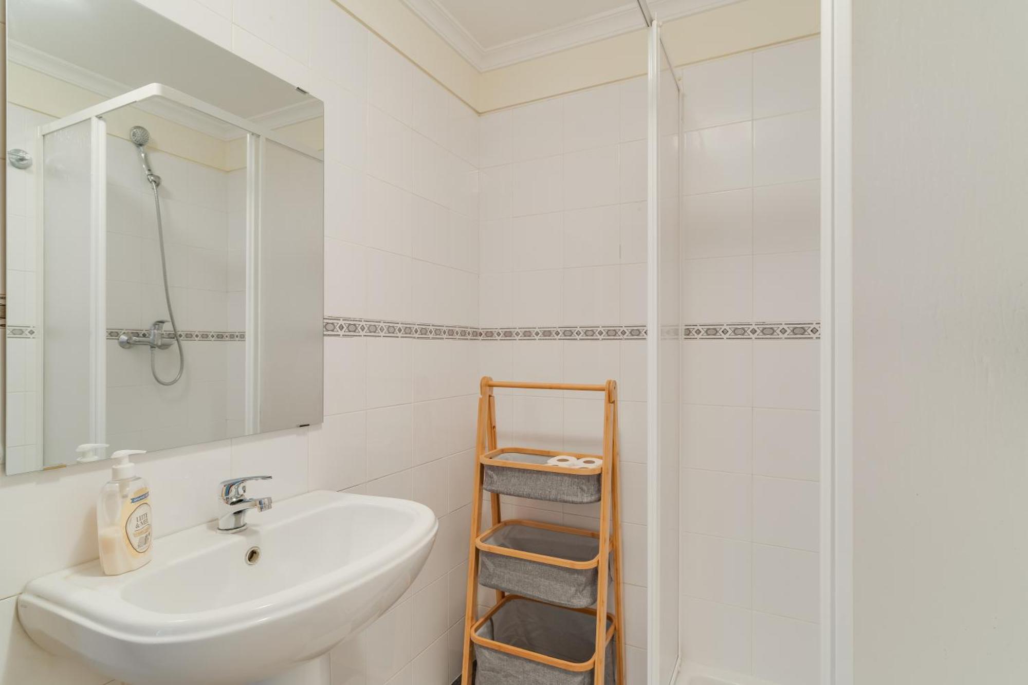 Alfa I Apartment Machico (Madeira)
