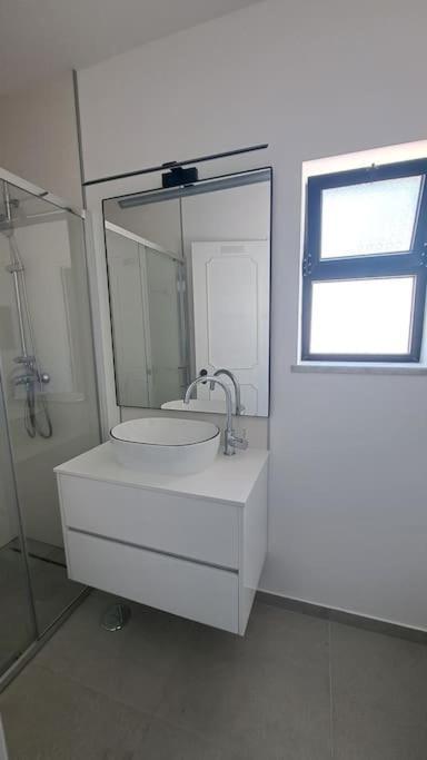 5 Bedroom House In Luz, Lagos Vakantiehuis *