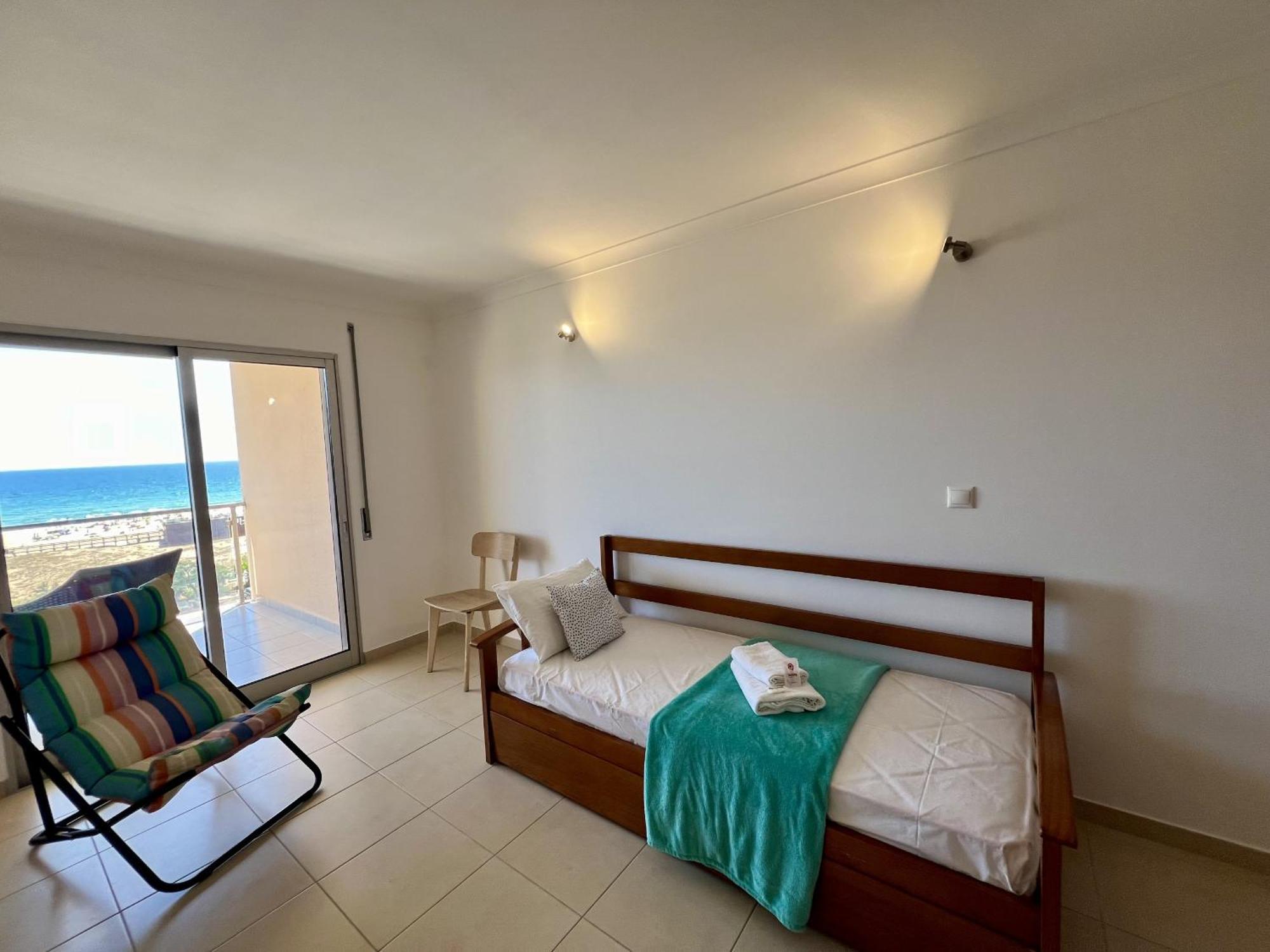 Ocean View 3 By Homing Monte Gordo