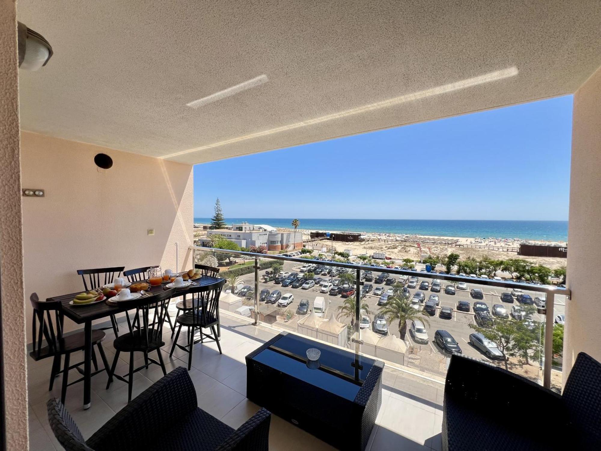 Ocean View 3 By Homing *
