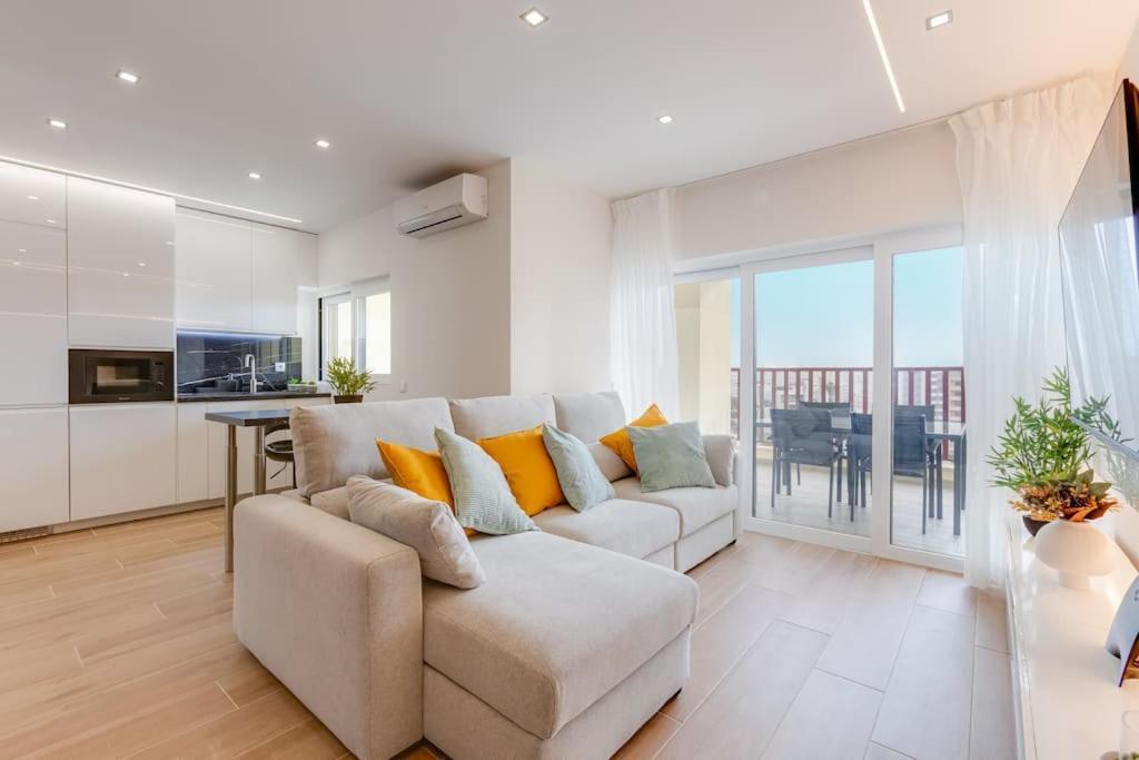 The Noble - Luxury Stylish With Sea View Apartment