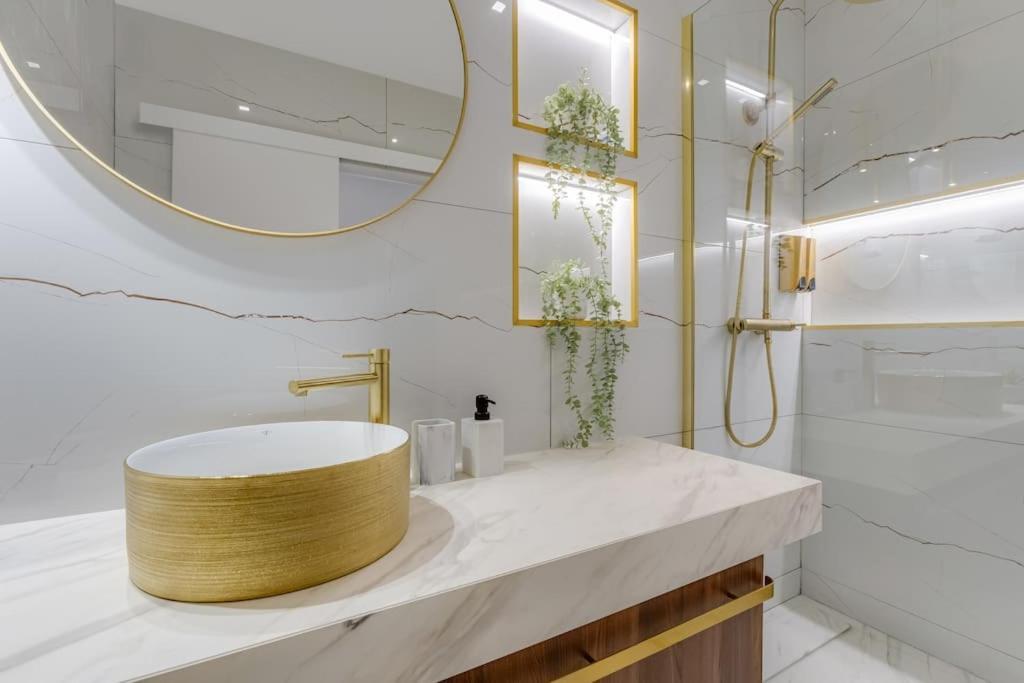 Apartment The Noble - Luxury Stylish With Sea View Portimao