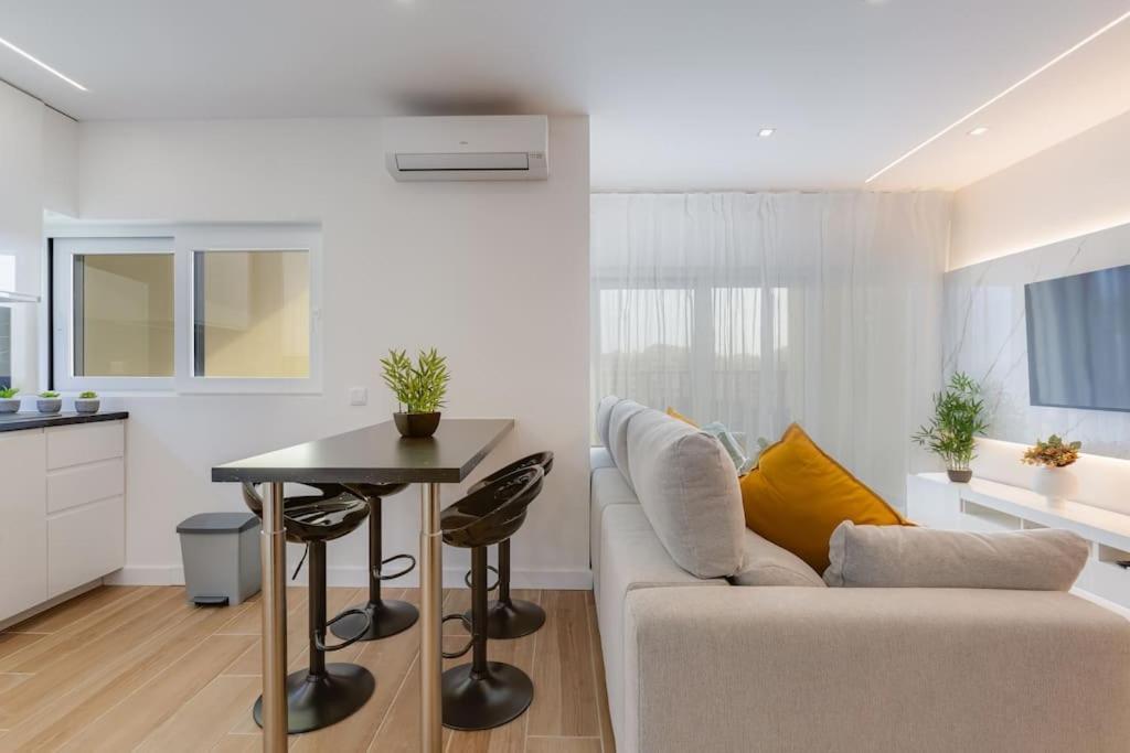 The Noble - Luxury Stylish With Sea View Apartment