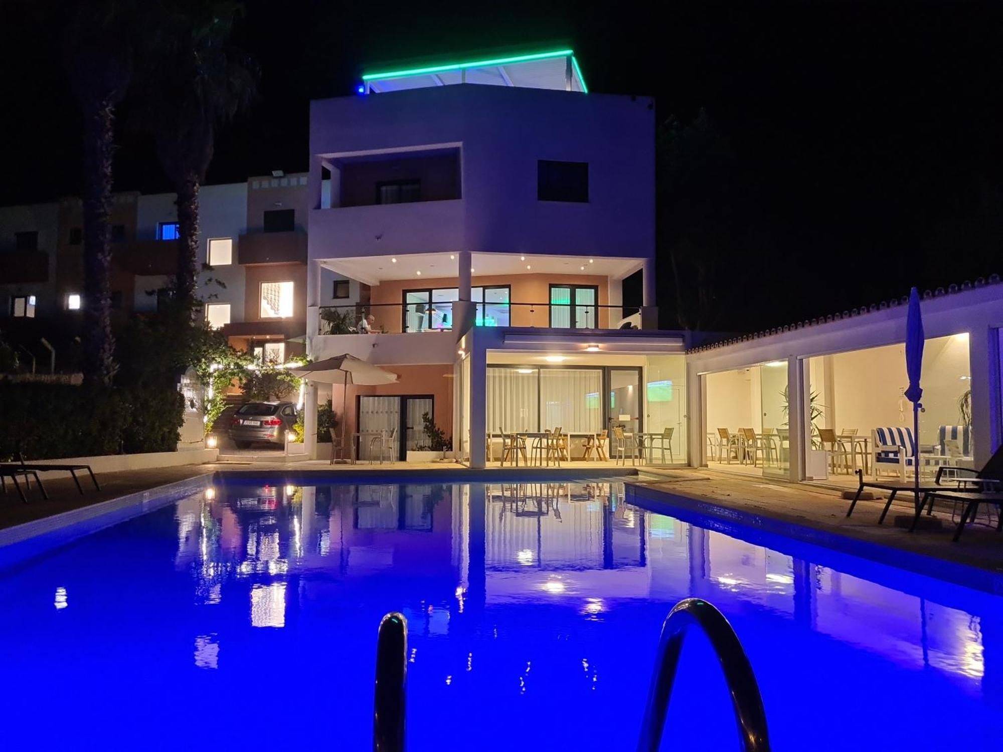Alcaide Hotel