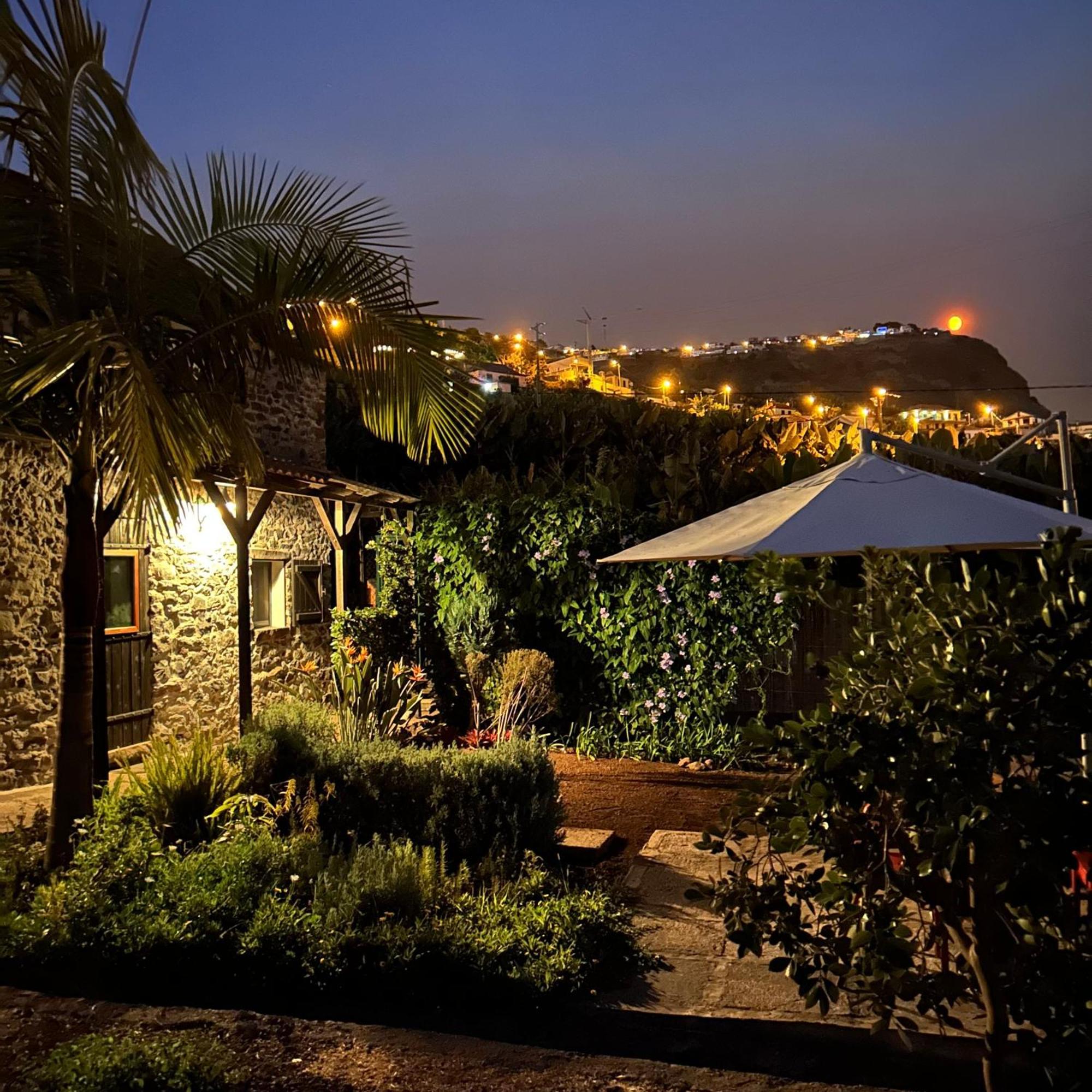 As Casinhas Da Madeira - Cosy Stone In A Subtropical Garden Holiday home