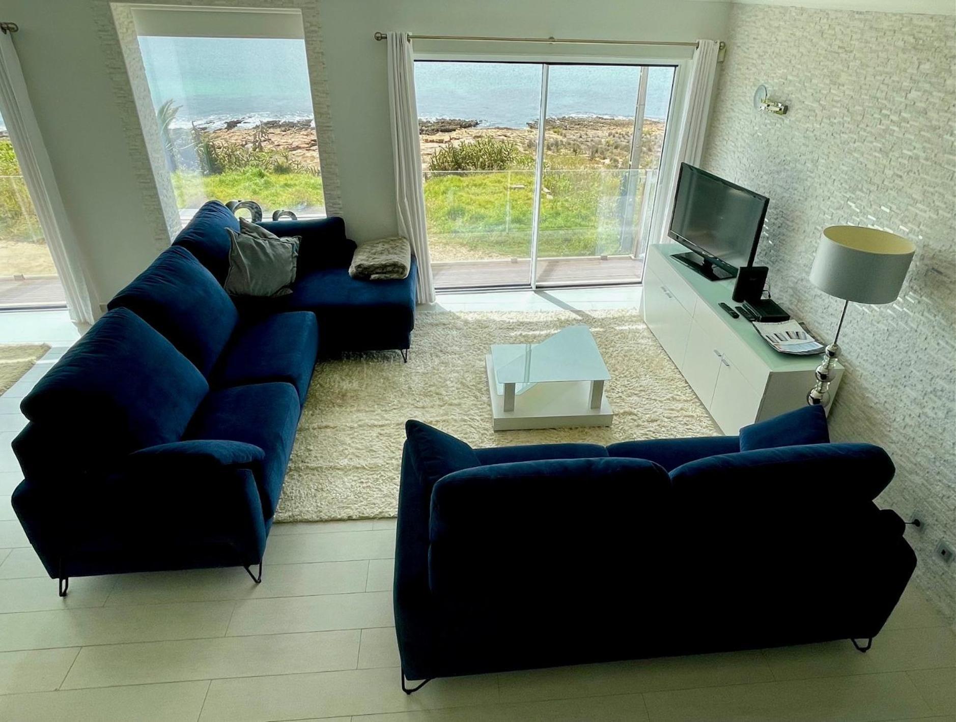 Sea House Villa *
