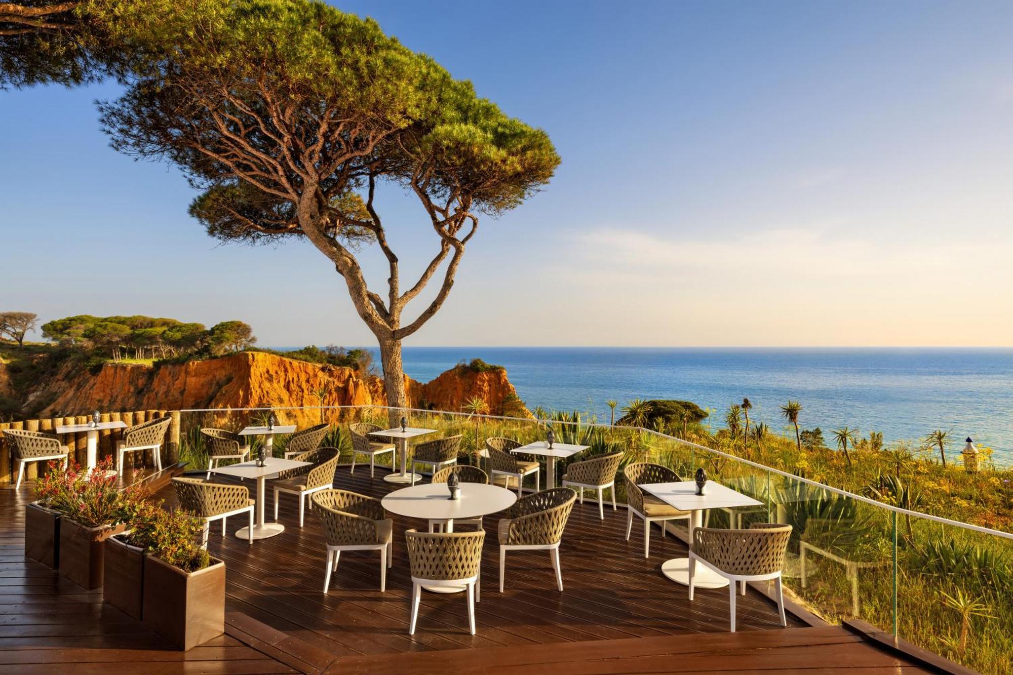 Pine Cliffs Hotel