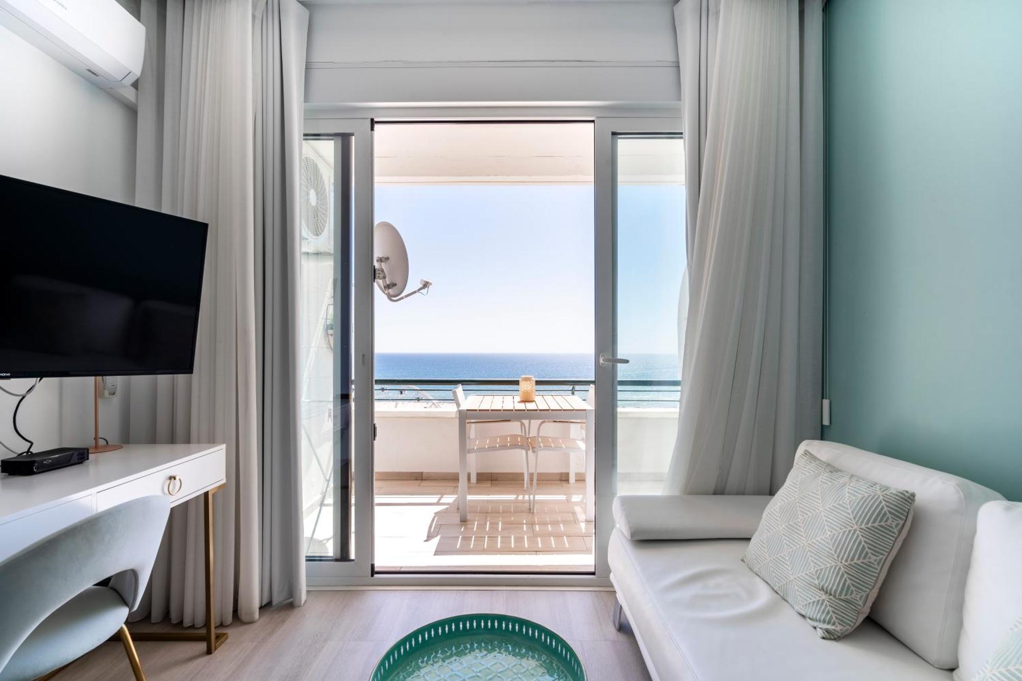Sea Lovers - Sea Front - Apartment