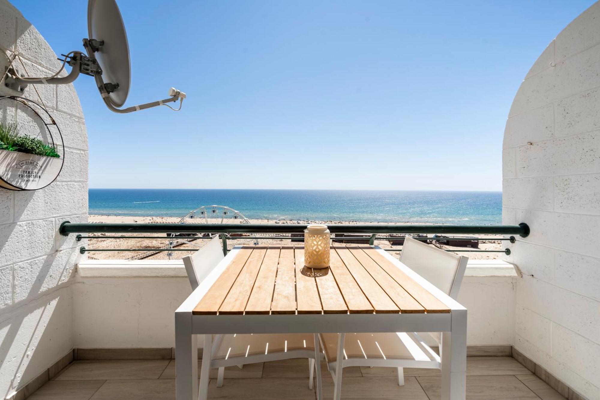 Apartment Sea Lovers - Sea Front -